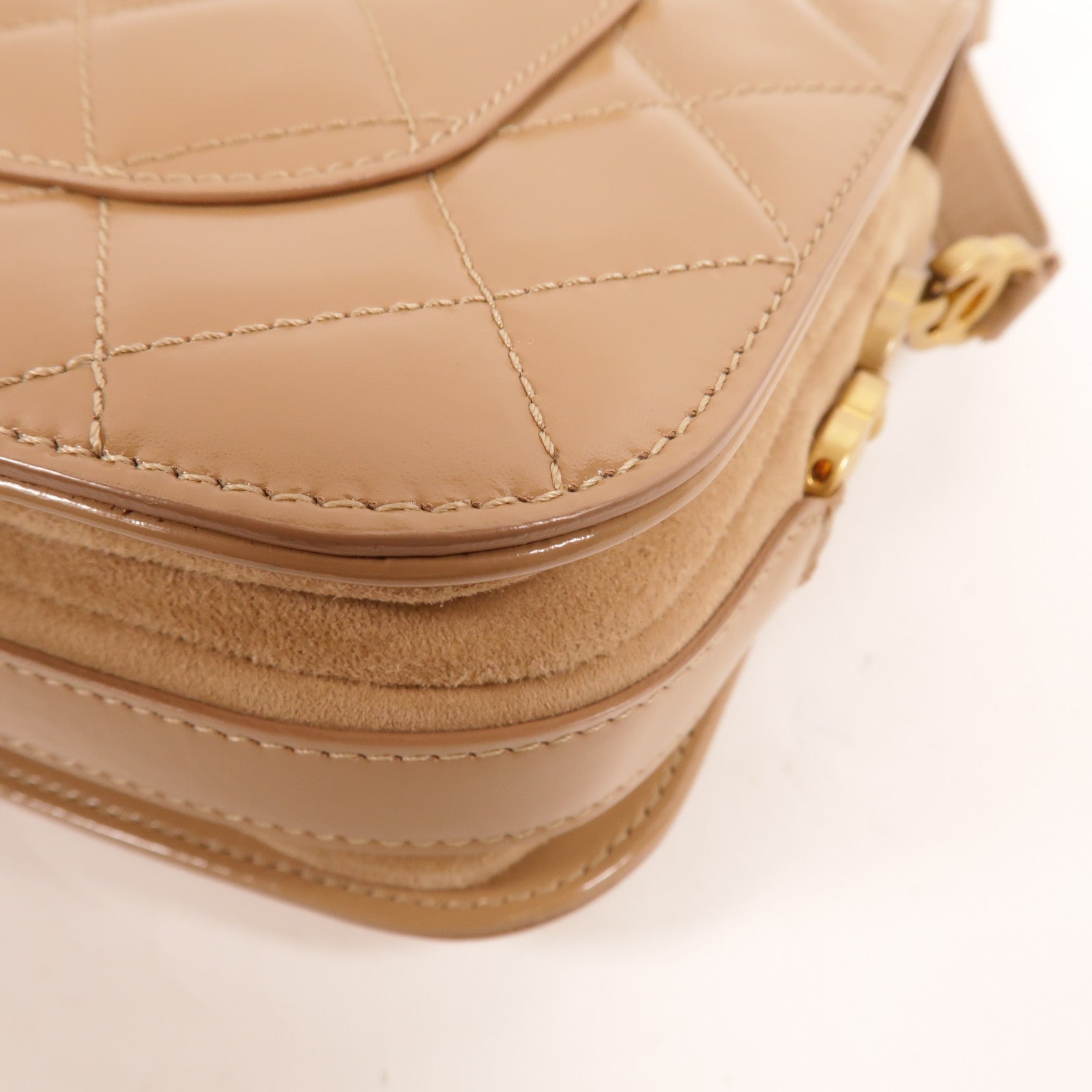 CHANEL 漆皮皮革Mini Messenger Bag肩背袋