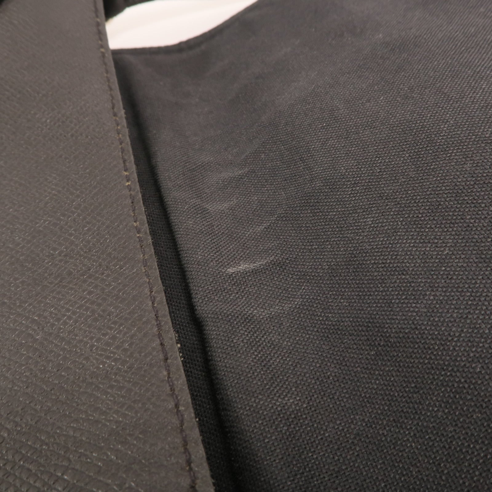 LOUIS VUITTON Taiga Roman PM銀扣肩背袋