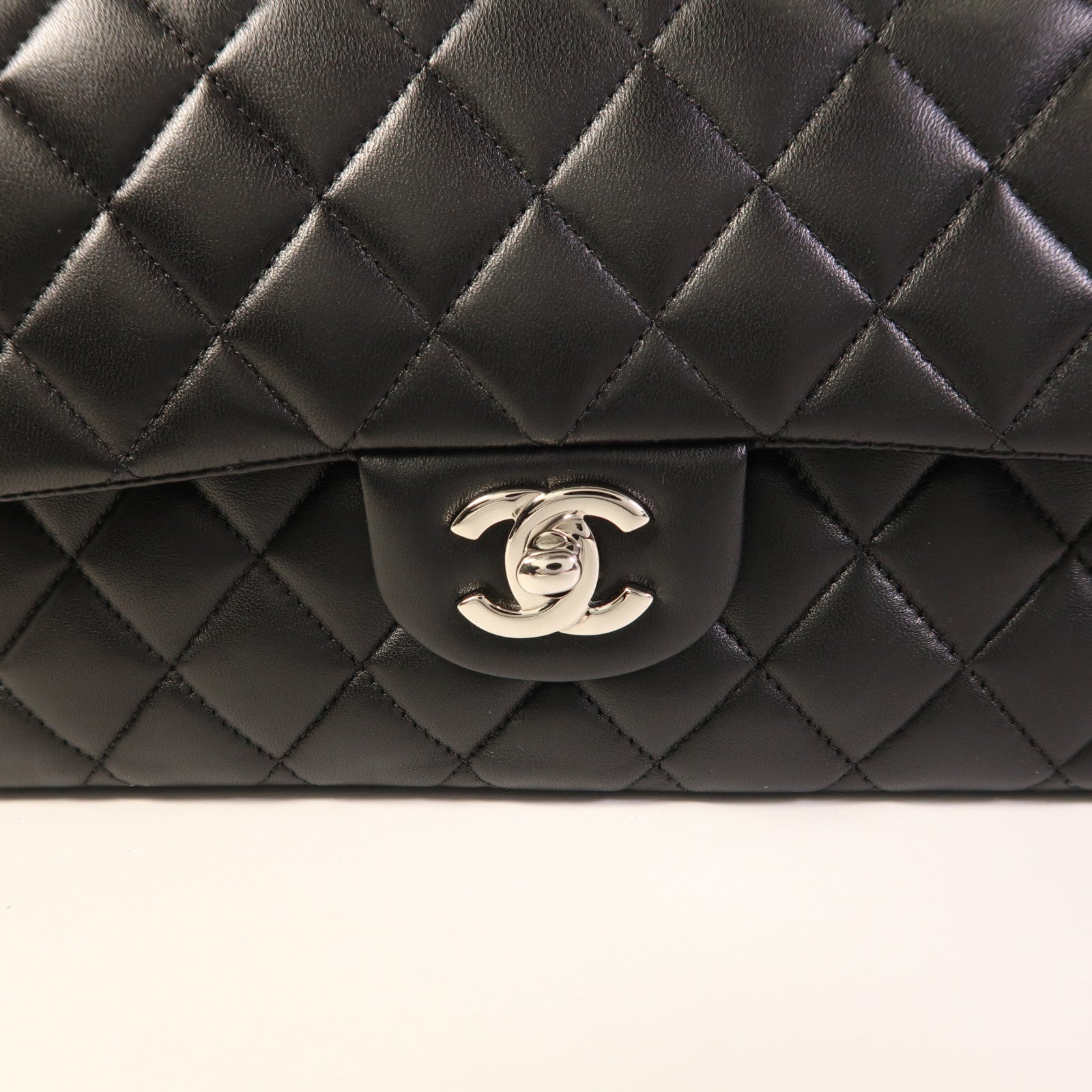 CHANEL 羊皮皮革Classic 25銀扣鏈帶肩背袋
