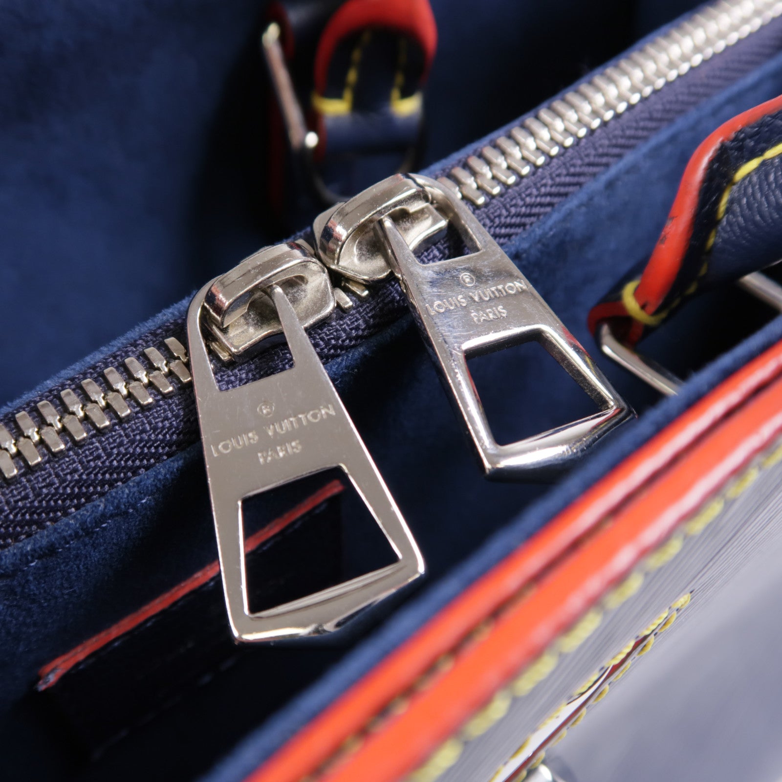 LOUIS VUITTON LV SHW Twist Tote Bag 2way Shoulder Hand Bag Epi M54980 Navy