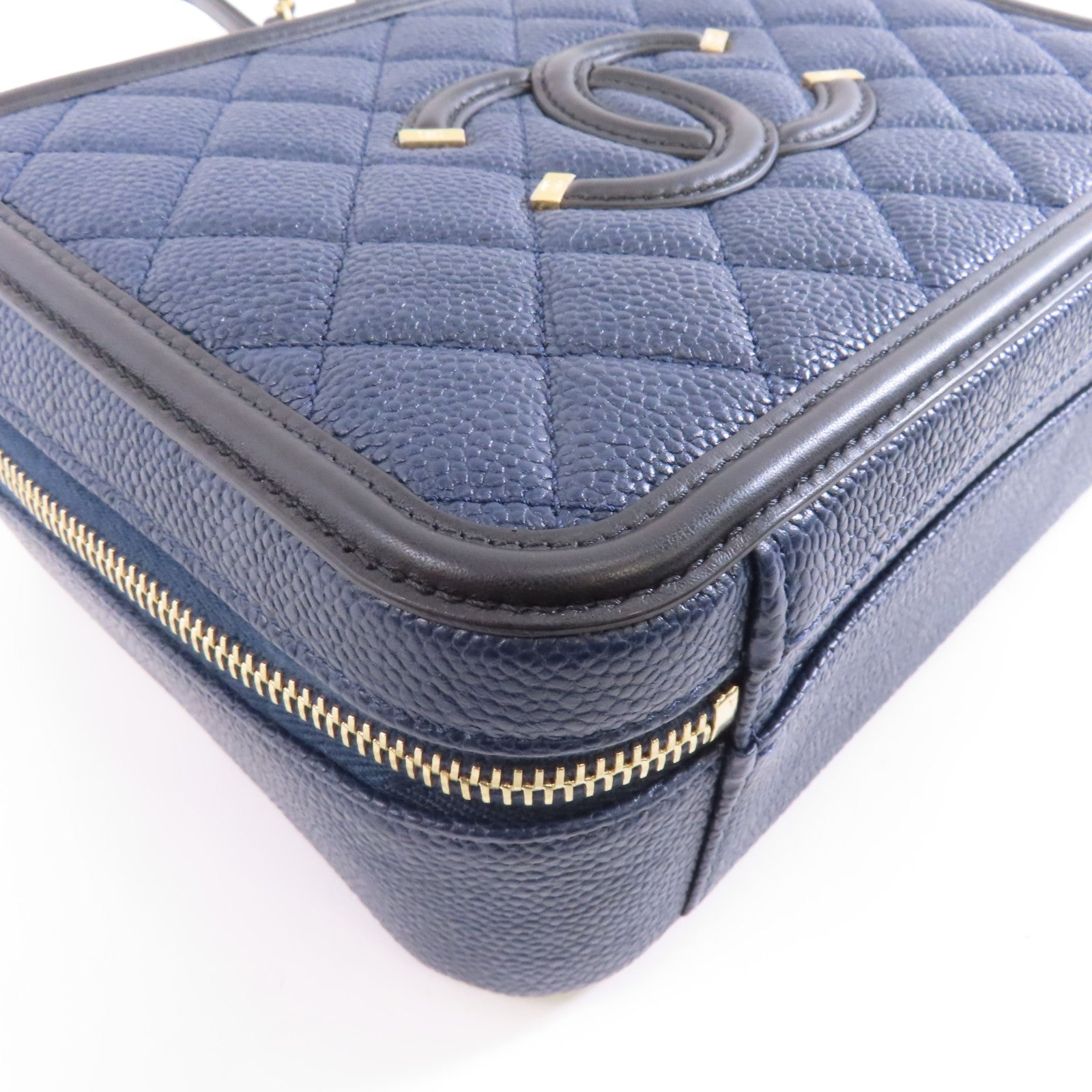 CHANEL Caviar皮革Vanity Case金扣手挽肩背兩用袋藍色