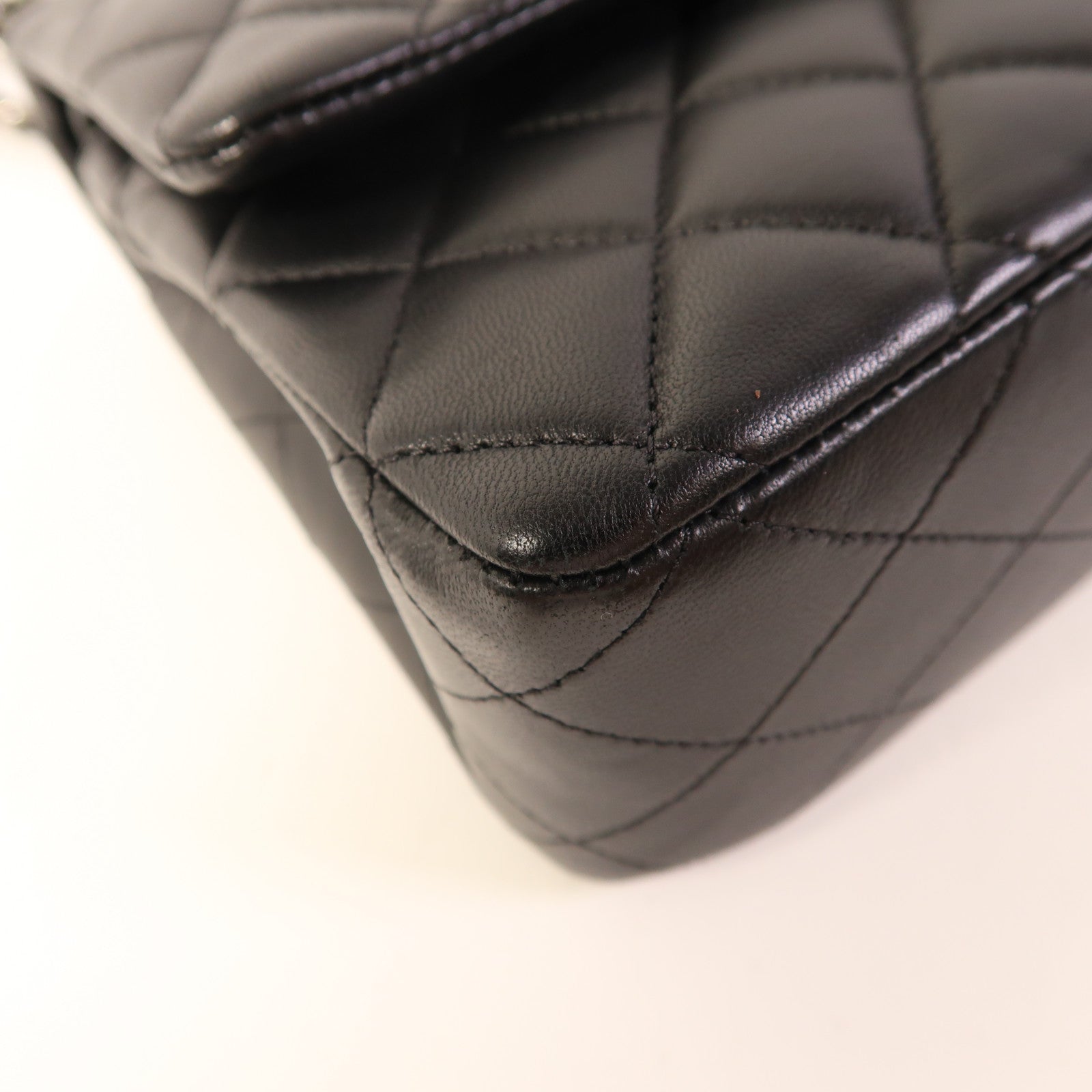 CHANEL 羊皮皮革Classic 25銀扣鏈帶肩背袋
