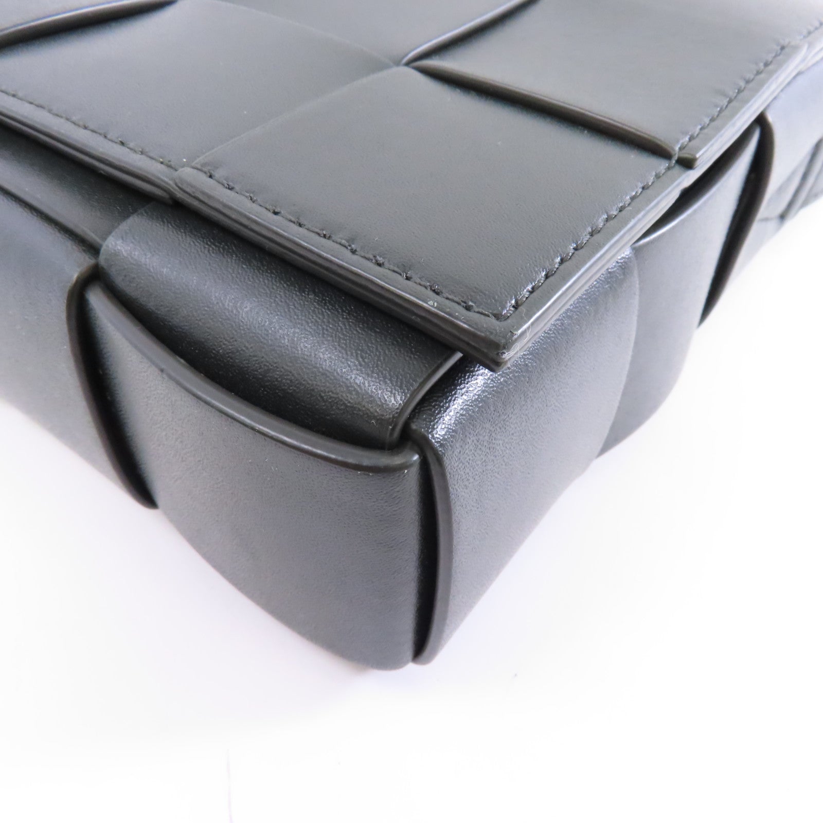 BOTTEGA VENETA 牛皮皮革Shoulder Bag銀扣肩背袋黑色