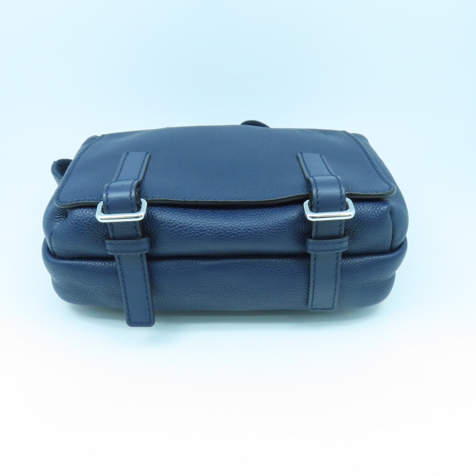 LOEWE 【清倉大減價】牛皮皮革Shoulder Bag銀扣肩背袋藍色