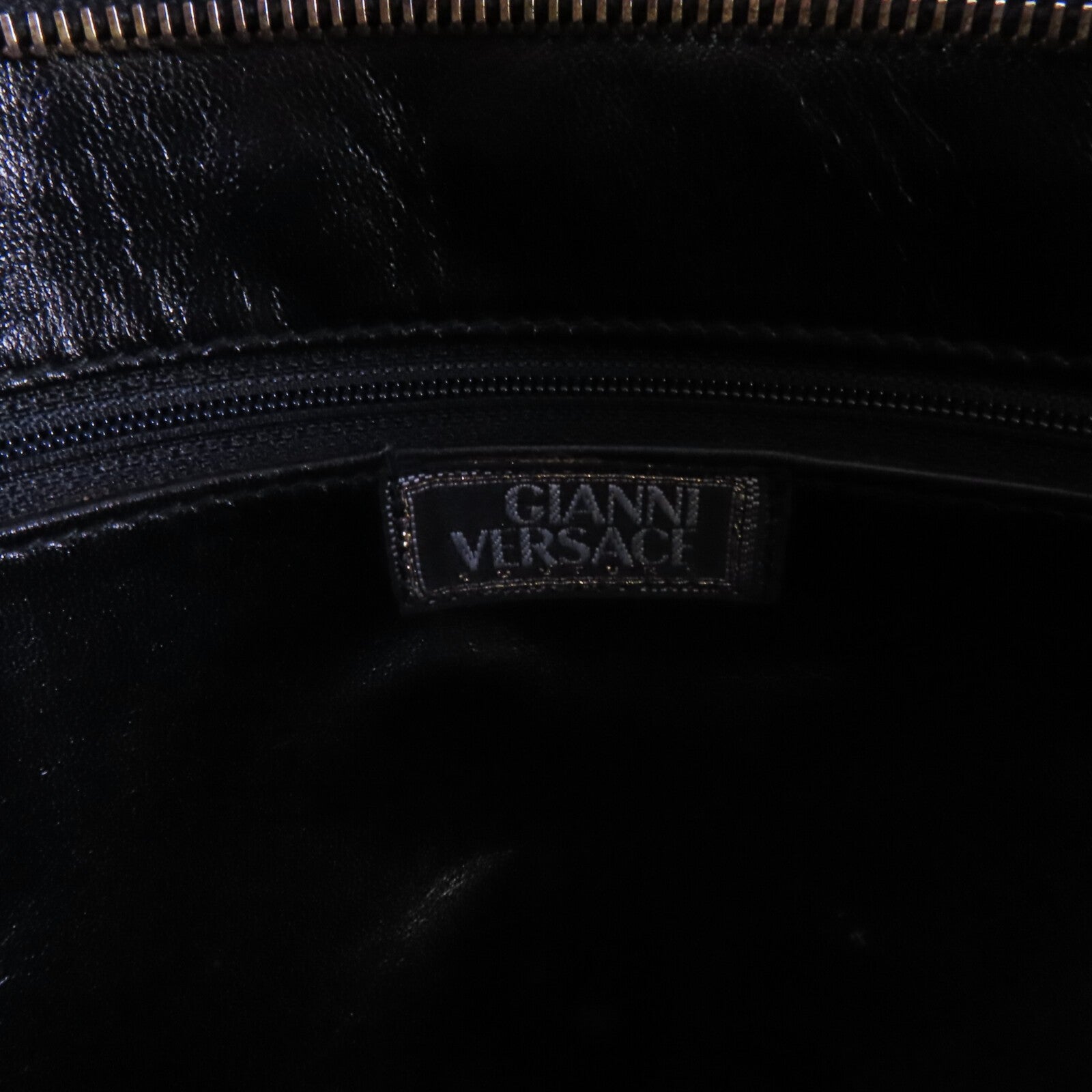 VERSACE 牛皮皮革Shoulder Bag銀扣肩背袋