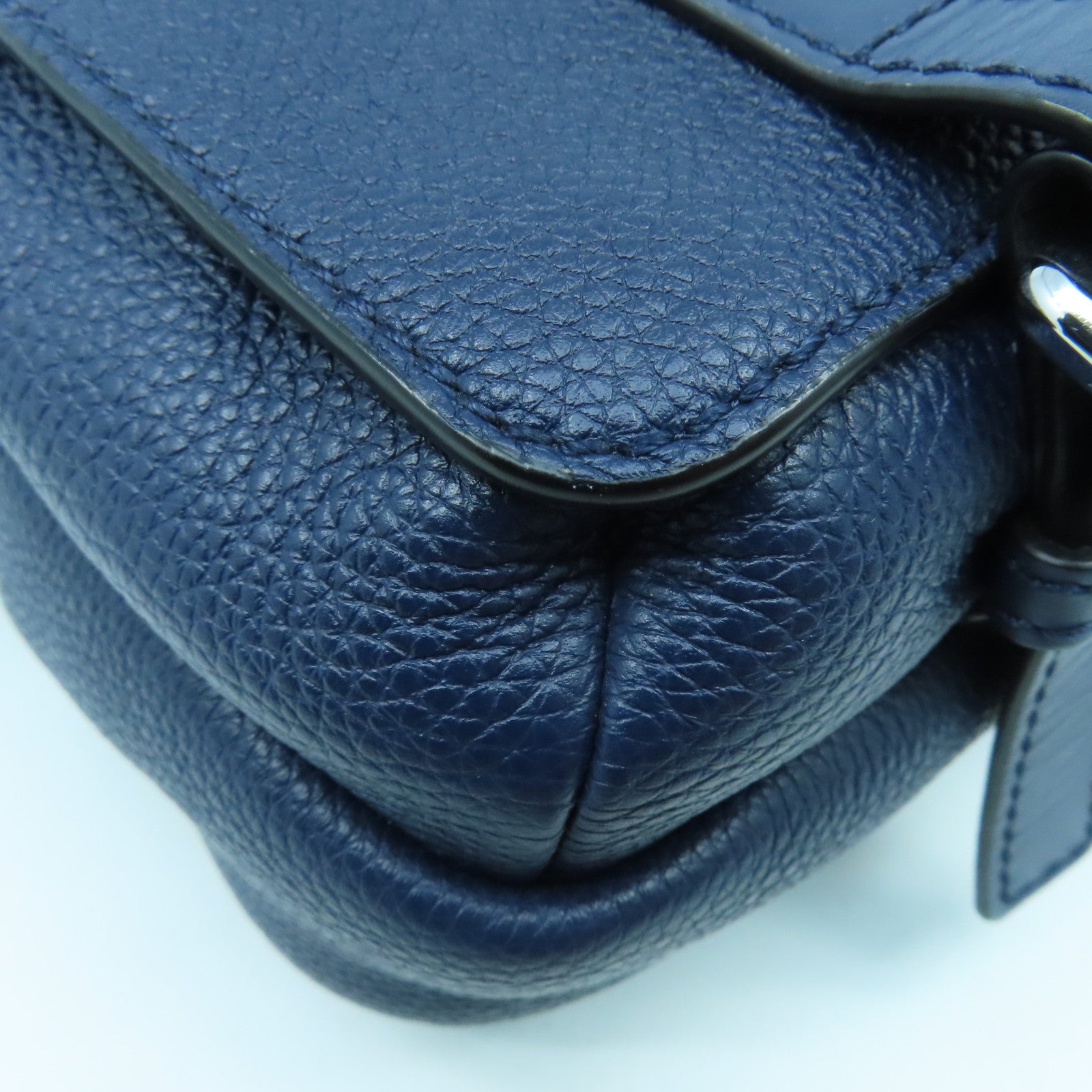 LOEWE 【清倉大減價】牛皮皮革Shoulder Bag銀扣肩背袋藍色