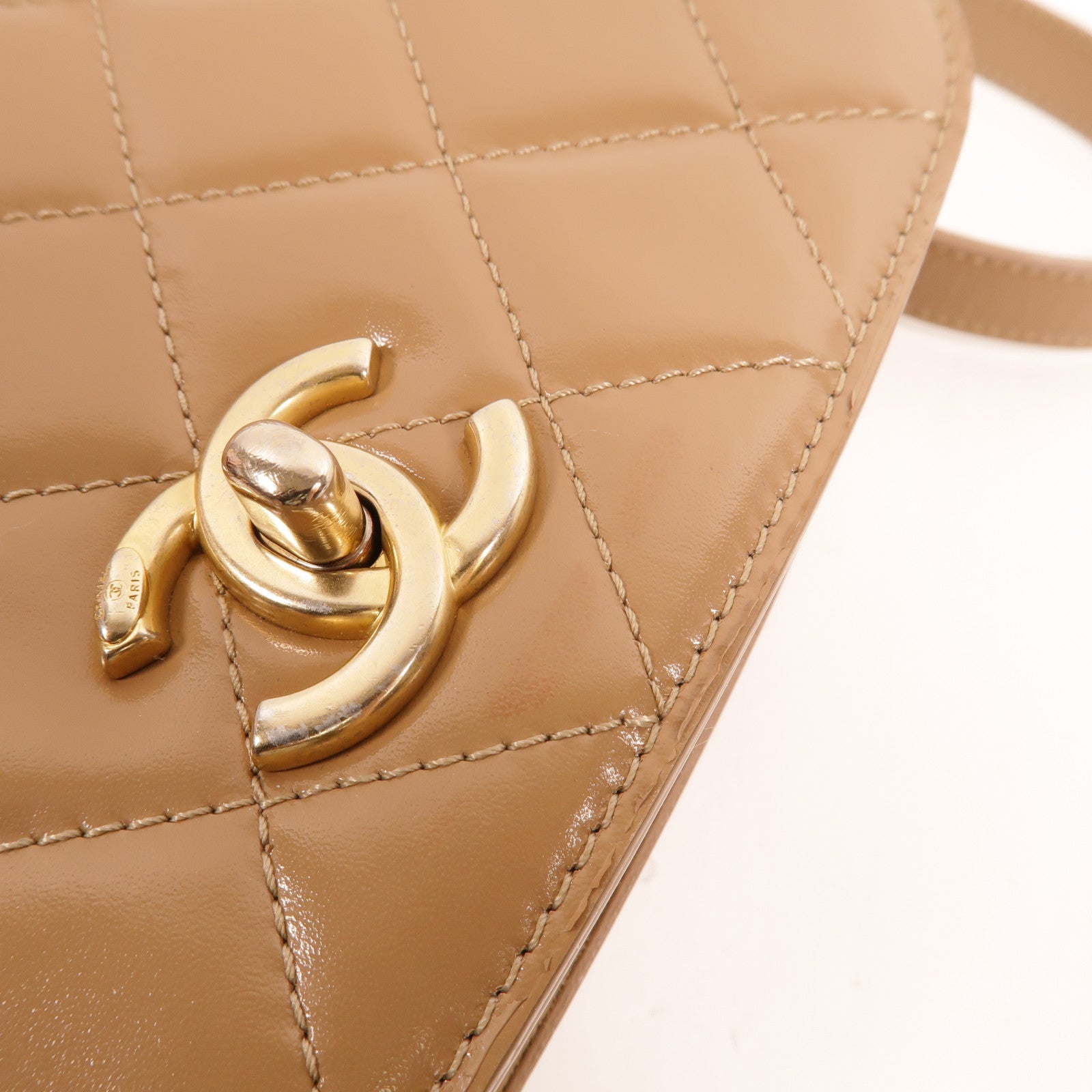 CHANEL 漆皮皮革Mini Messenger Bag肩背袋
