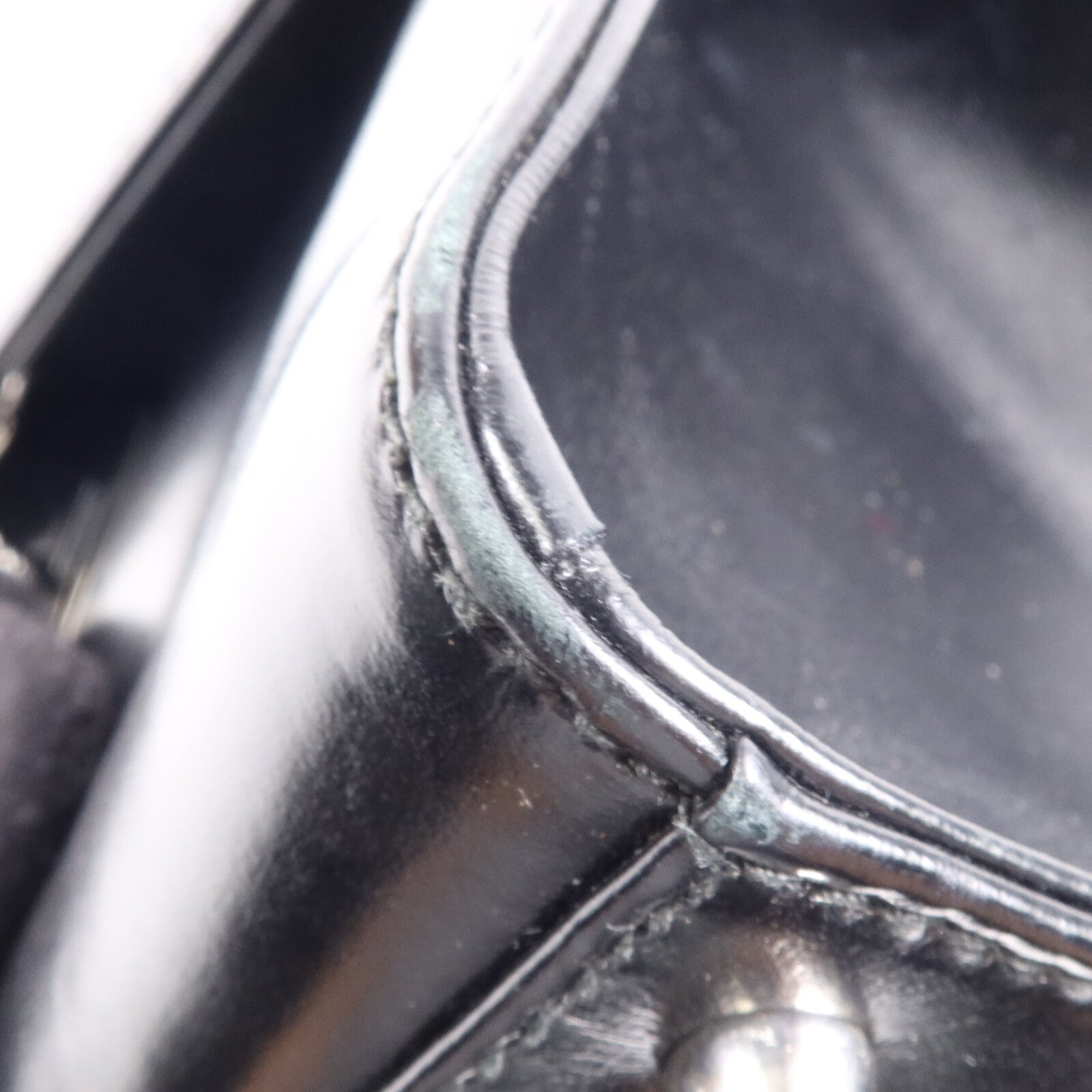 GUCCI 牛皮皮革Vintage Shoulder Bag銀扣肩背袋