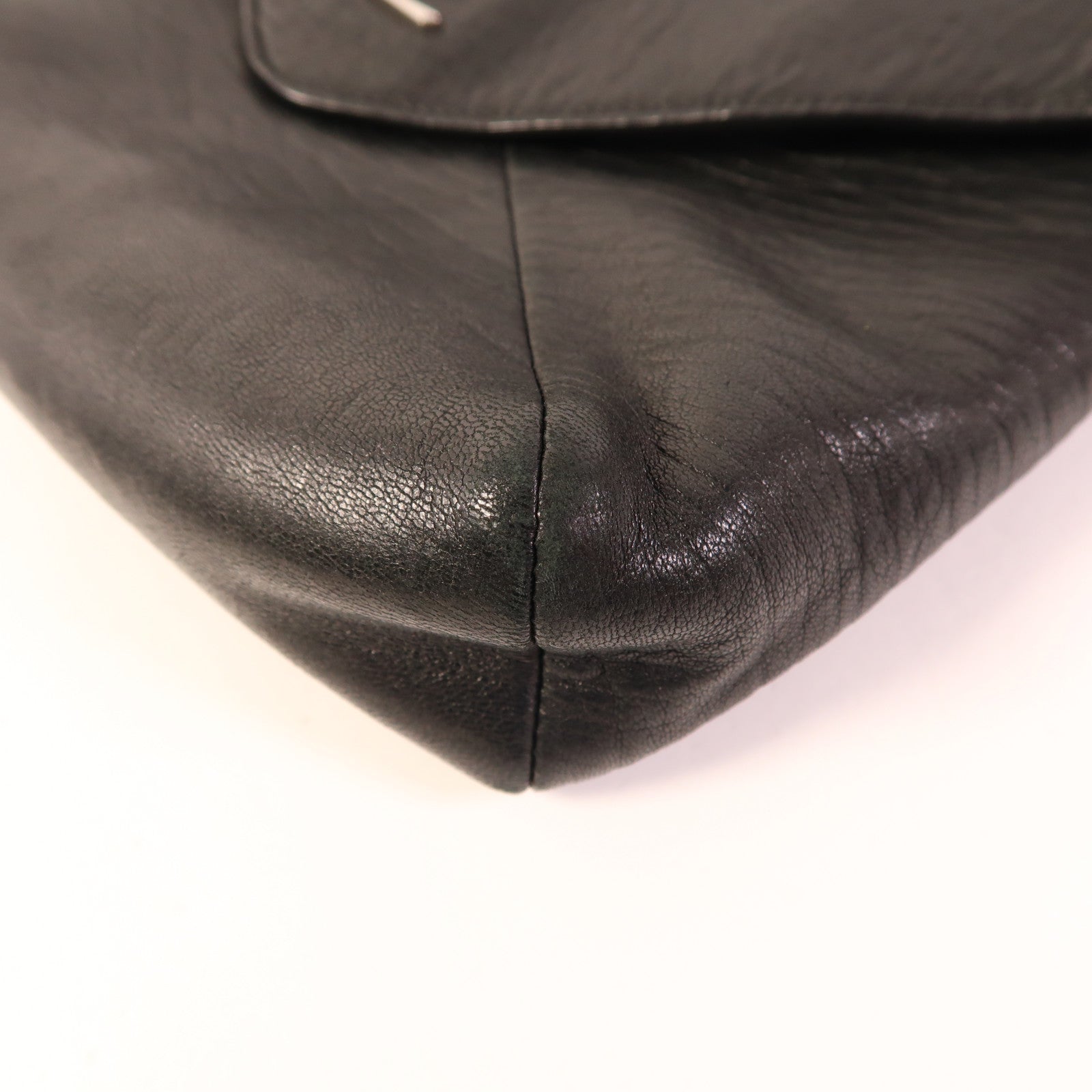 YVES SAINT LAURENT 牛皮皮革Sac De Jeur銀扣肩背袋