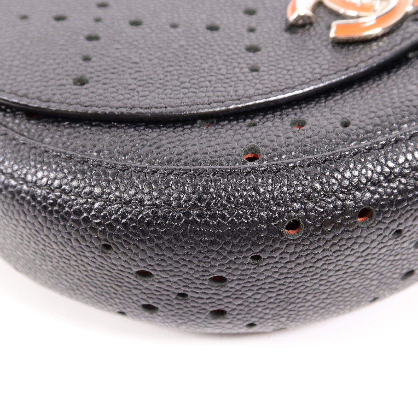 CHANEL 牛皮皮革Shoulder Bag銀扣肩背袋