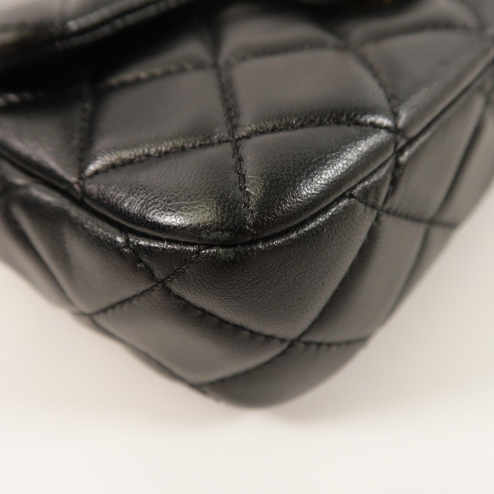 CHANEL 羊皮皮革Mini Flap Bag鏈帶肩背袋