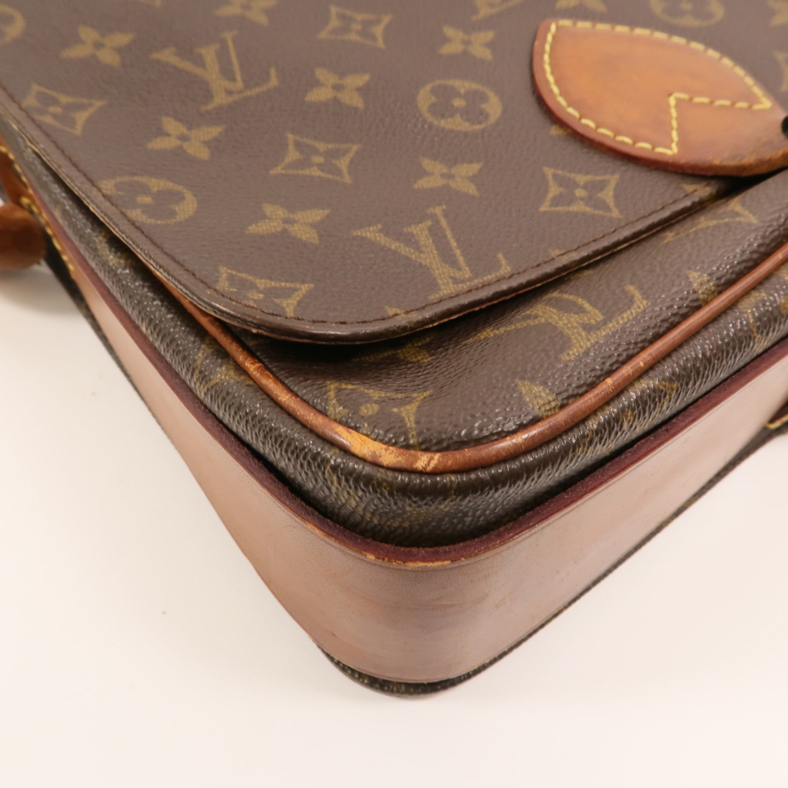 LOUIS VUITTON 【激減優惠】Monogram Cartouchiere GM金扣肩背袋