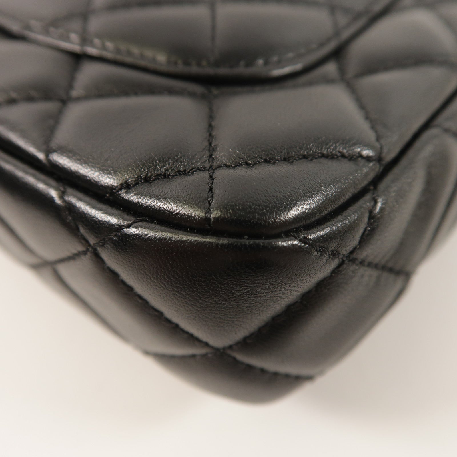 CHANEL 羊皮皮革Mini Flap Bag鏈帶肩背袋