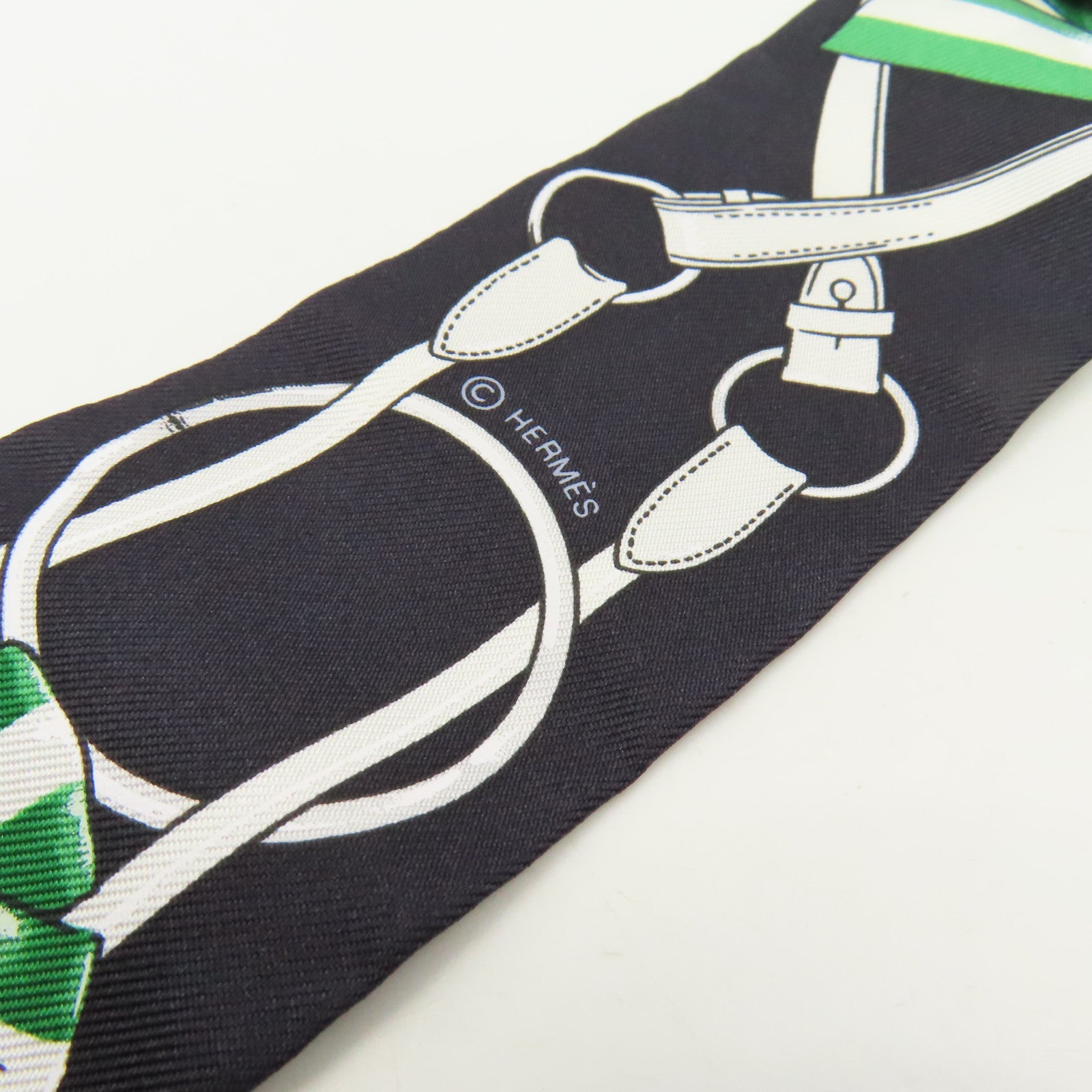 HERMES 【激減優惠】絲質Twilly Scarf絲巾黑色/橙色/綠色/彩色