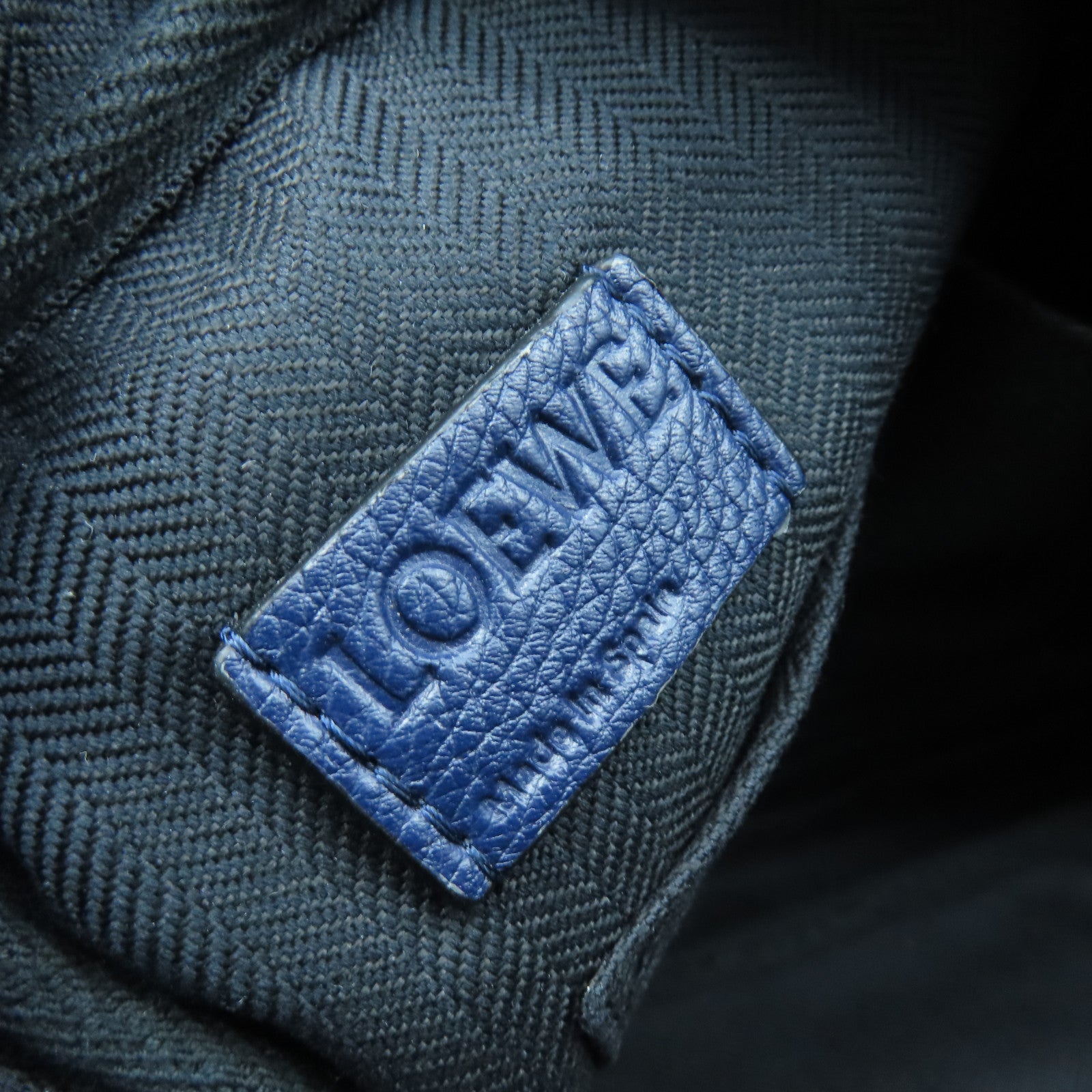 LOEWE 【清倉大減價】牛皮皮革Shoulder Bag銀扣肩背袋藍色