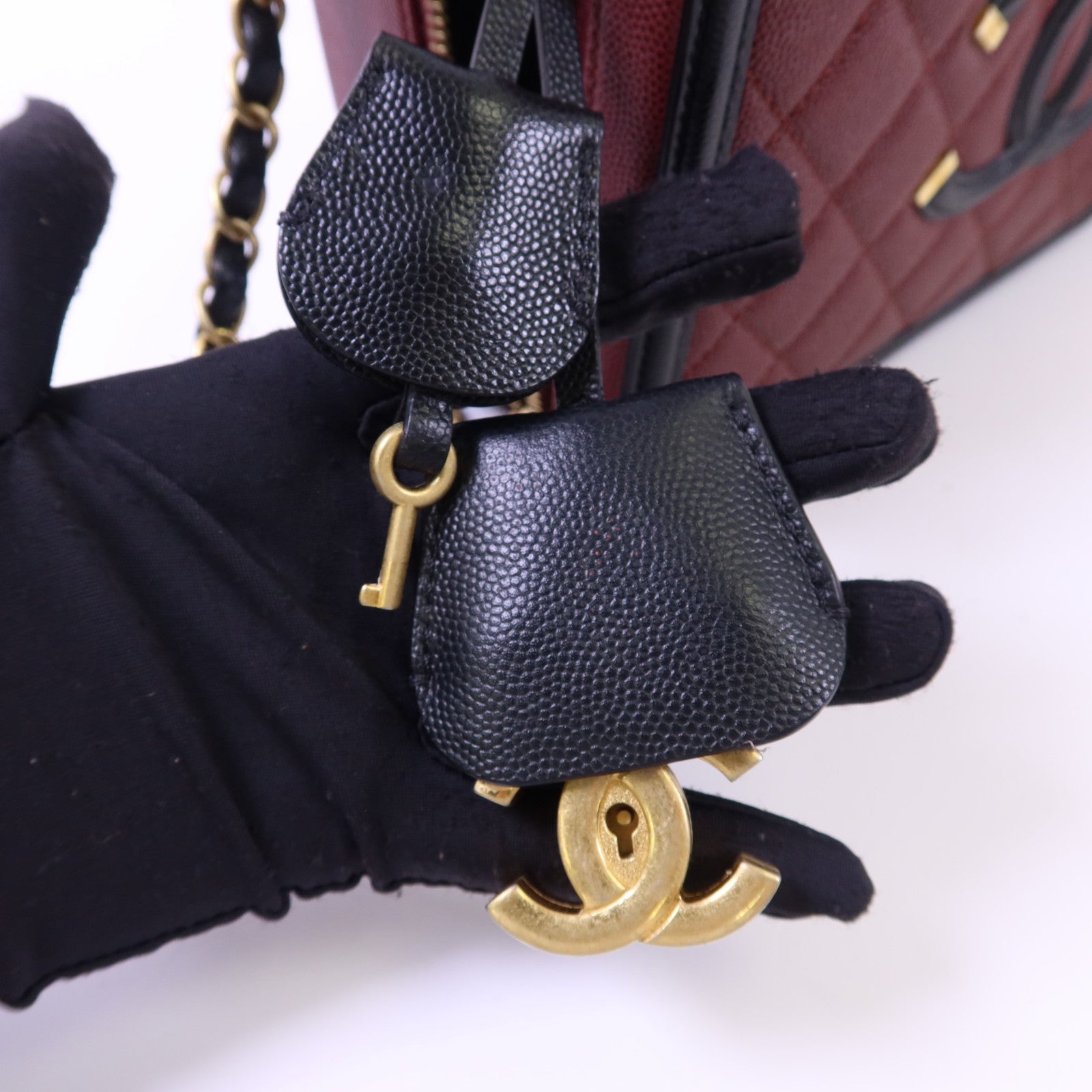 CHANEL 牛皮皮革Vanity Case金扣手挽肩背兩用袋