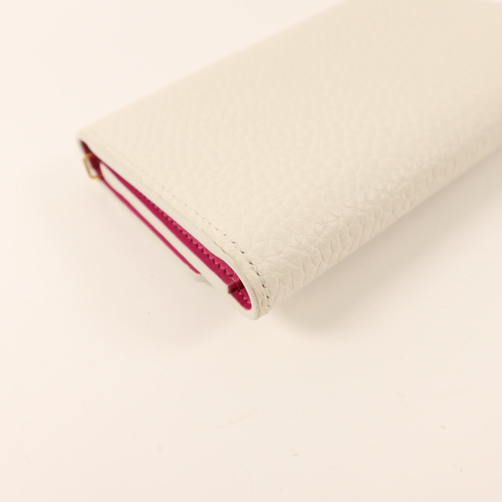 LOUIS VUITTON Taurillon Portefeuille Capucines Compact金扣錢包
