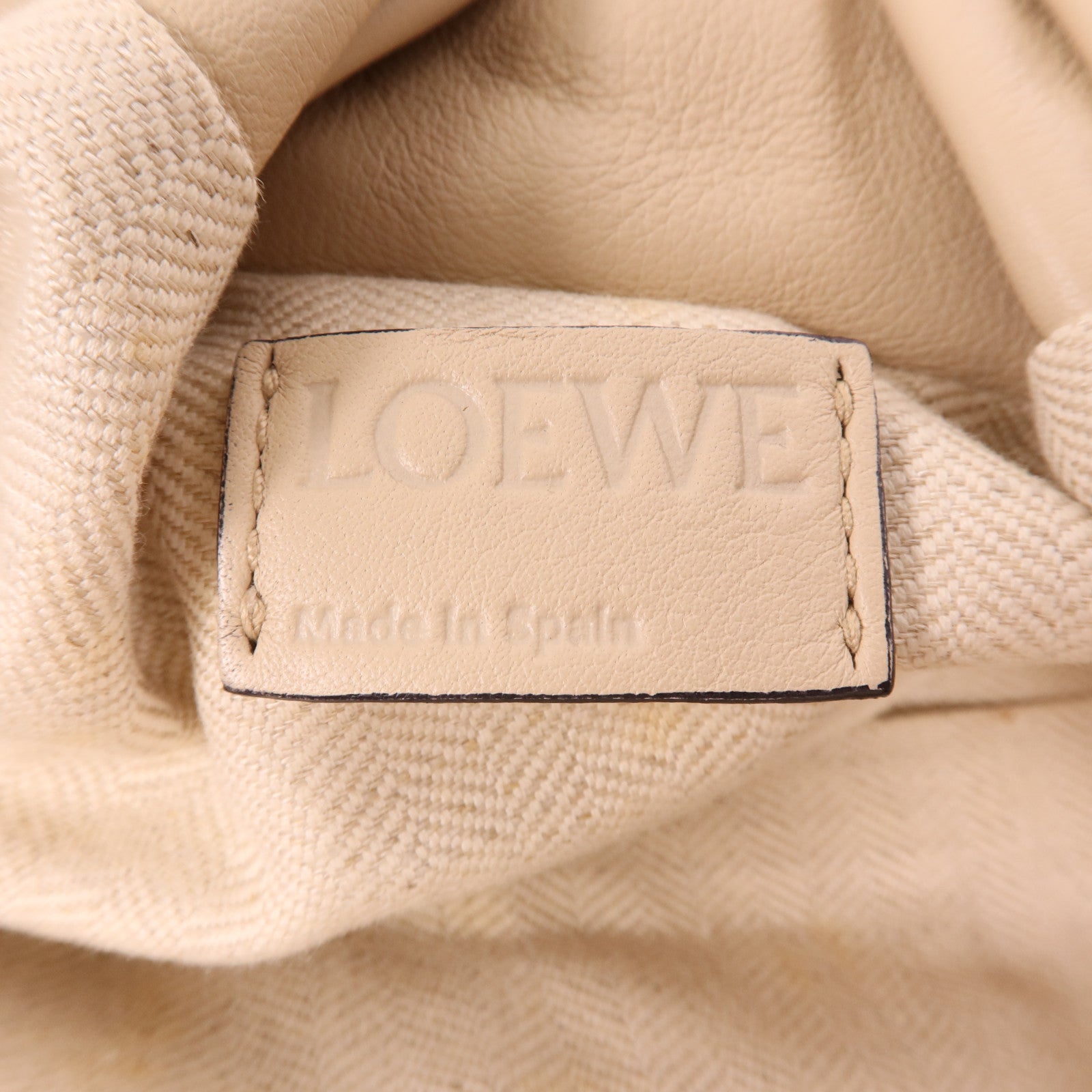 LOEWE 皮革Bounce Bag銀扣手挽肩背兩用袋