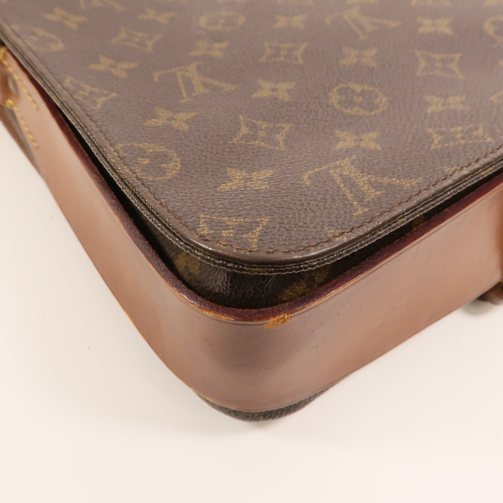 LOUIS VUITTON 【激減優惠】Monogram Cartouchiere GM金扣肩背袋