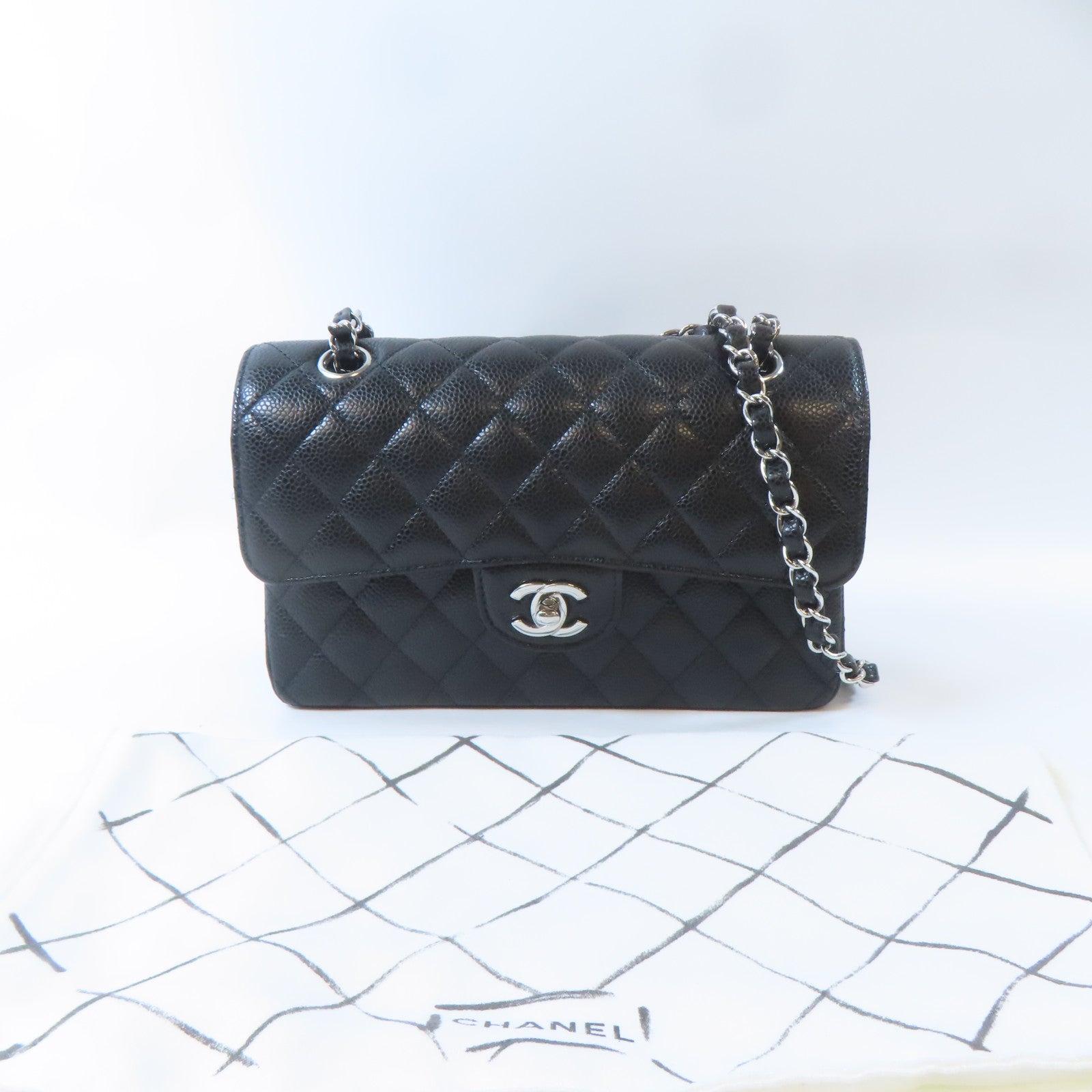 CHANEL 菱格牛皮皮革Classic 23銀扣鏈帶肩背袋黑色