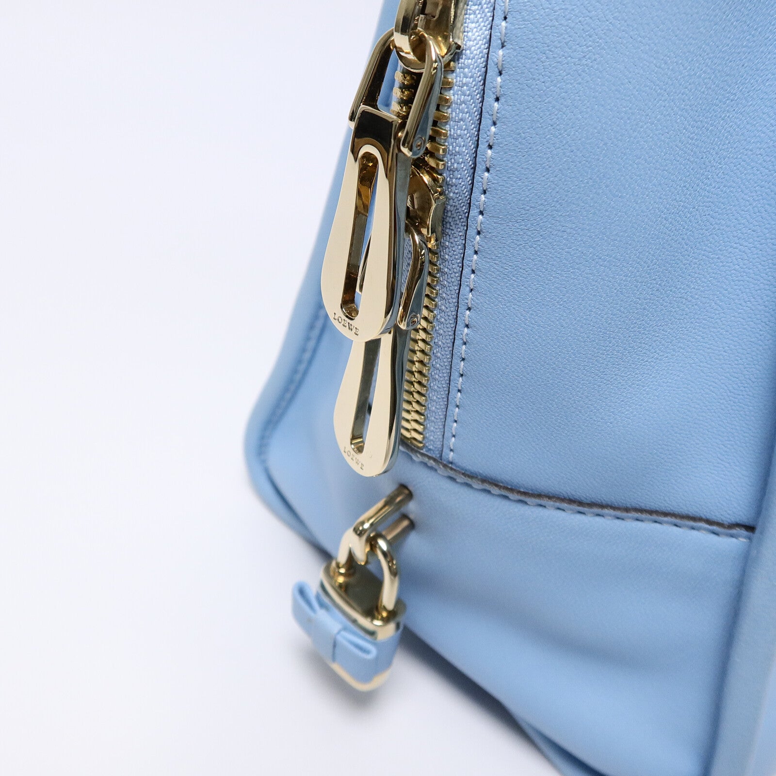 LOEWE 牛皮皮革Amazona手挽袋