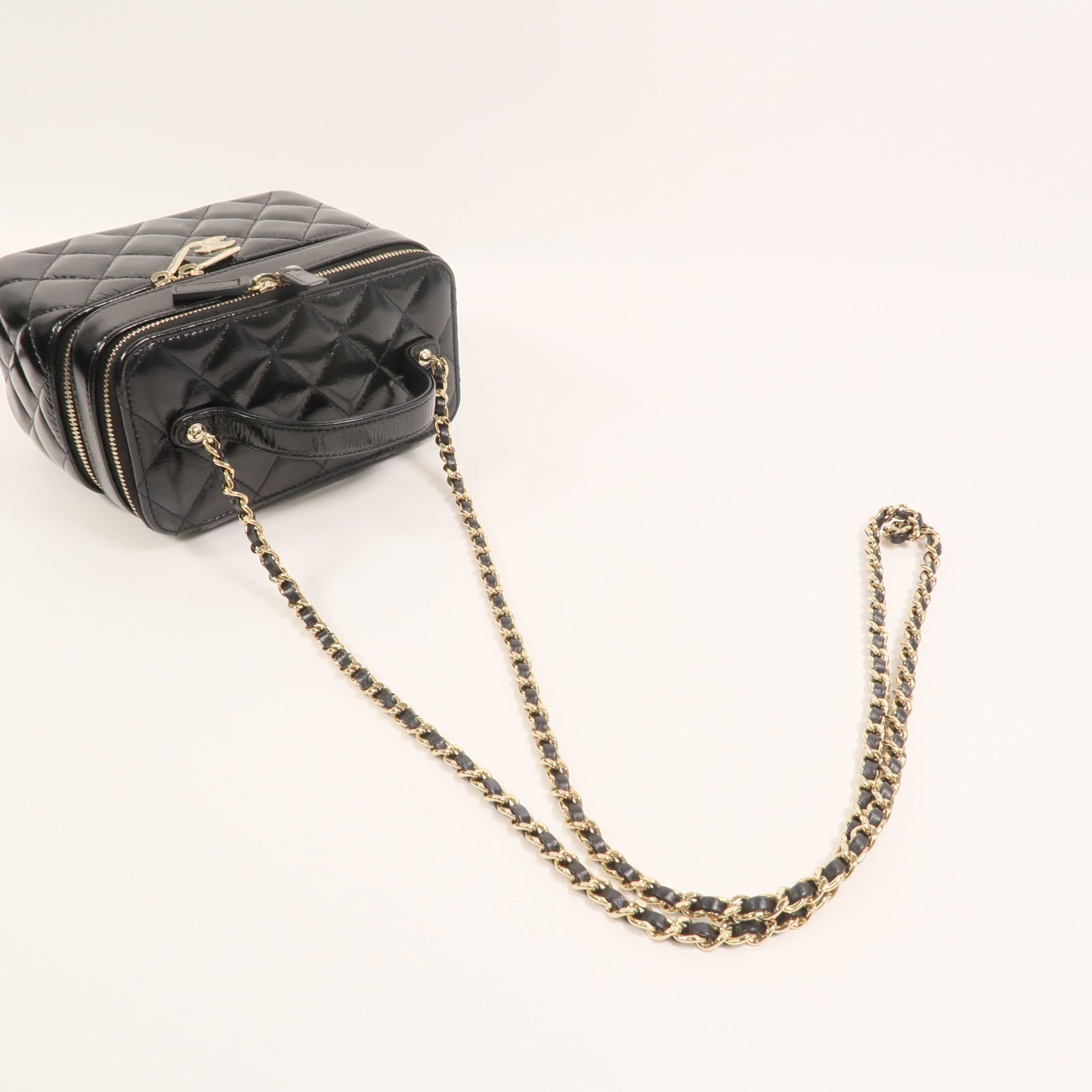 CHANEL 羊皮皮革Vanity Case鏈帶肩背袋