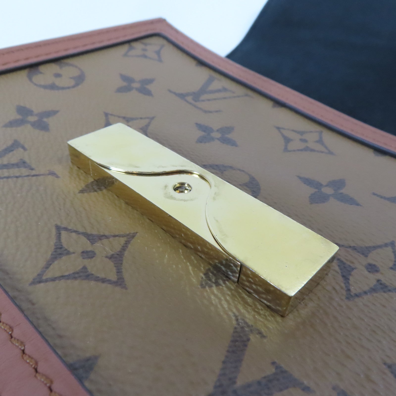 LOUIS VUITTON Monogram Mini Dauphine金扣肩背袋啡色