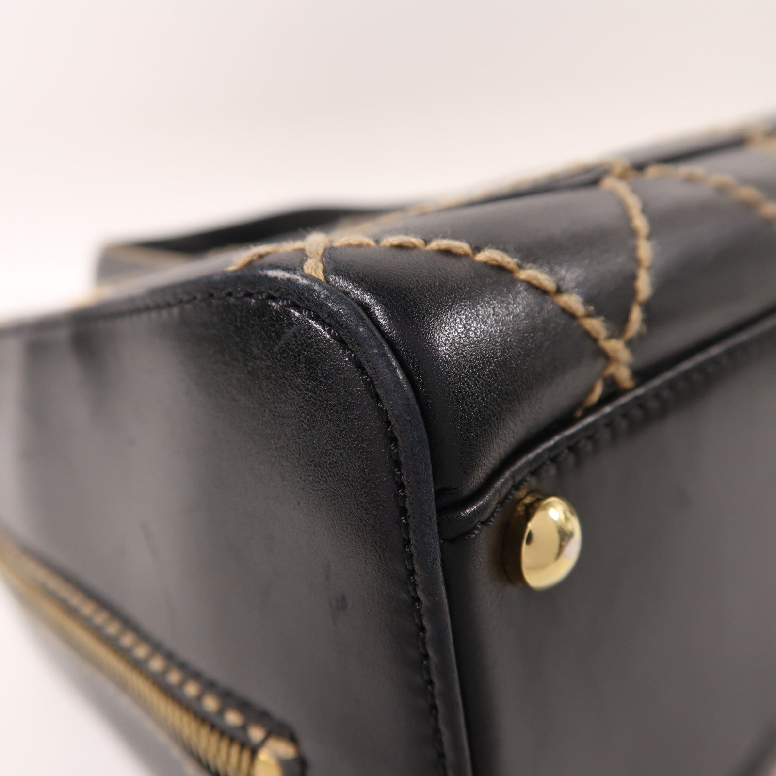 CHANEL 牛皮皮革Vintage Handbag金扣手挽袋