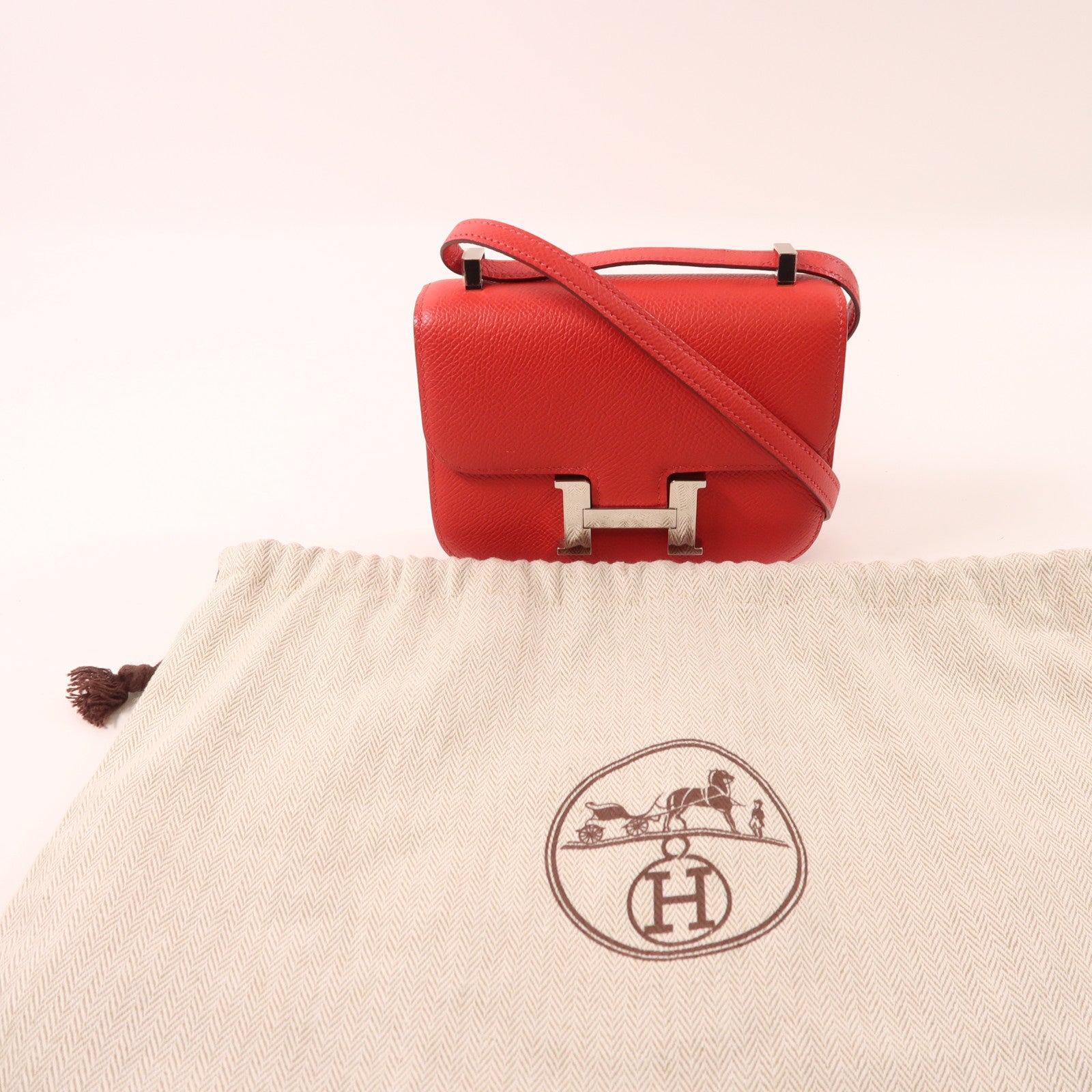HERMES Epsom皮革Constance Micro銀扣肩背袋