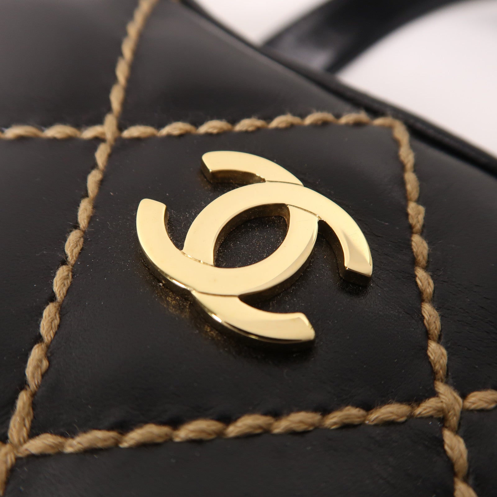 CHANEL 牛皮皮革Vintage Handbag金扣手挽袋