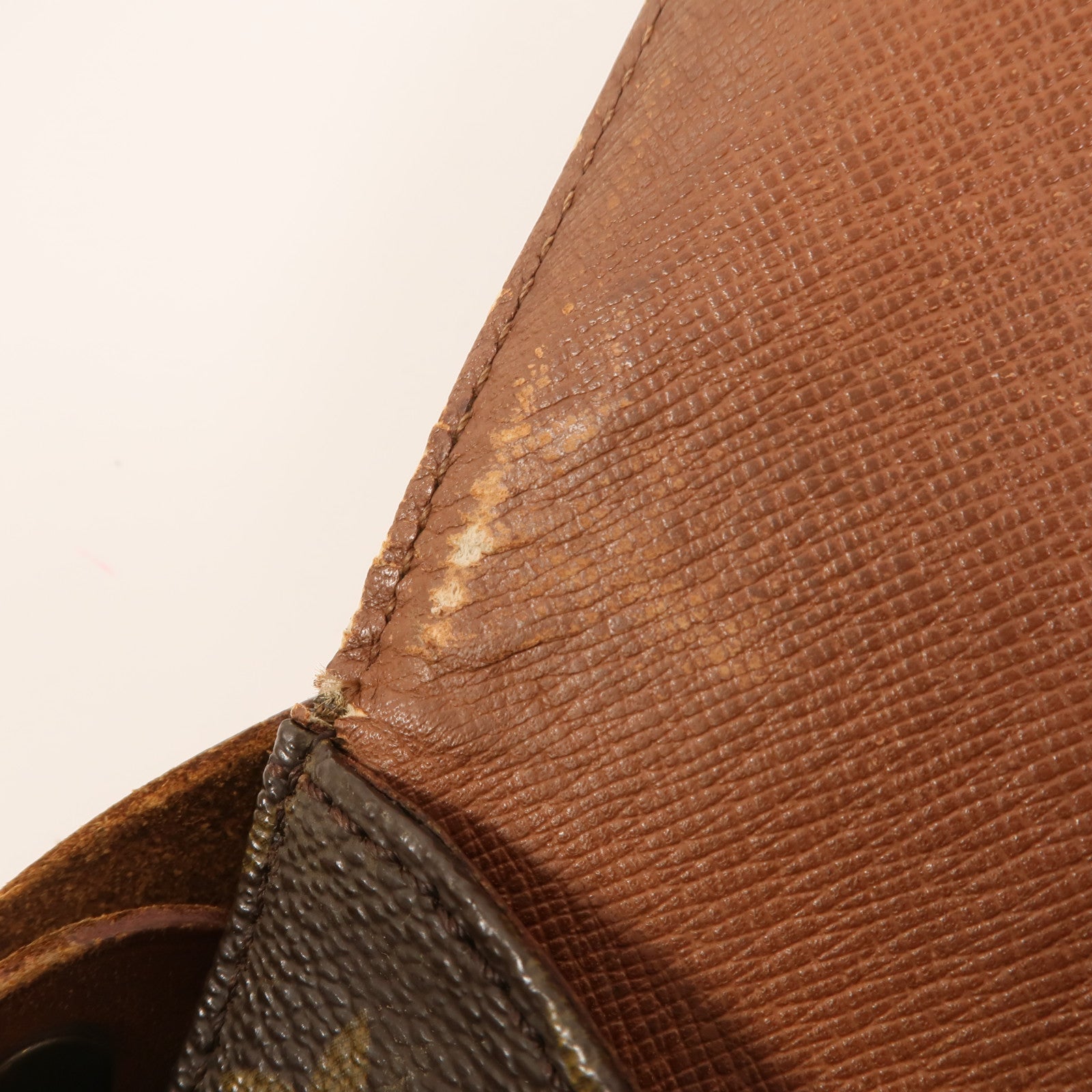 LOUIS VUITTON 【激減優惠】Monogram Cartouchiere GM金扣肩背袋