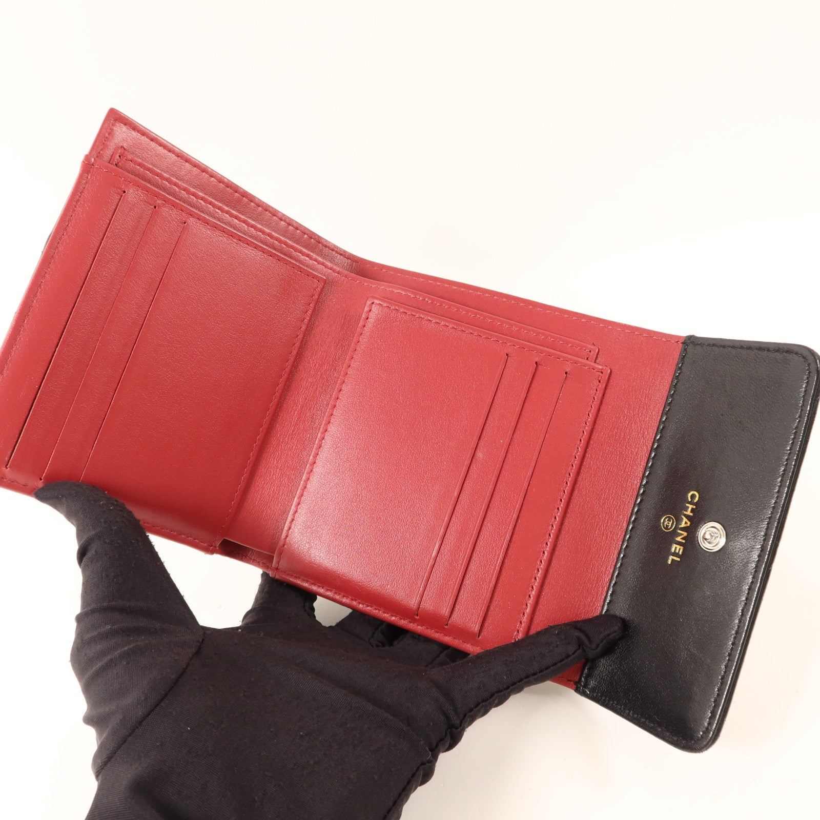 CHANEL 羊皮皮革C19 Trifold Wallet金扣錢包