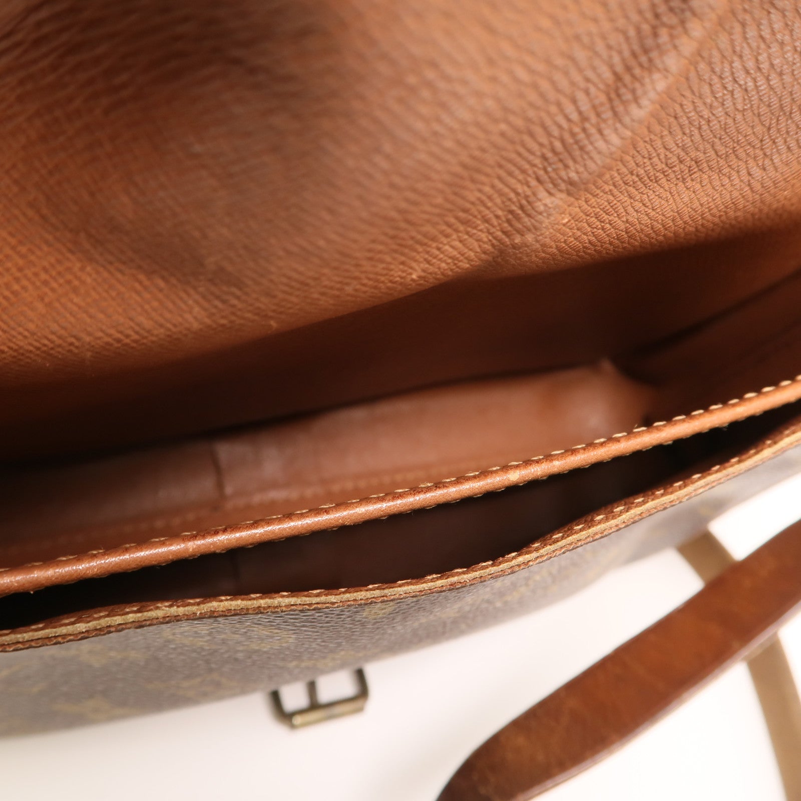 LOUIS VUITTON 【激減優惠】Monogram Cartouchiere GM金扣肩背袋