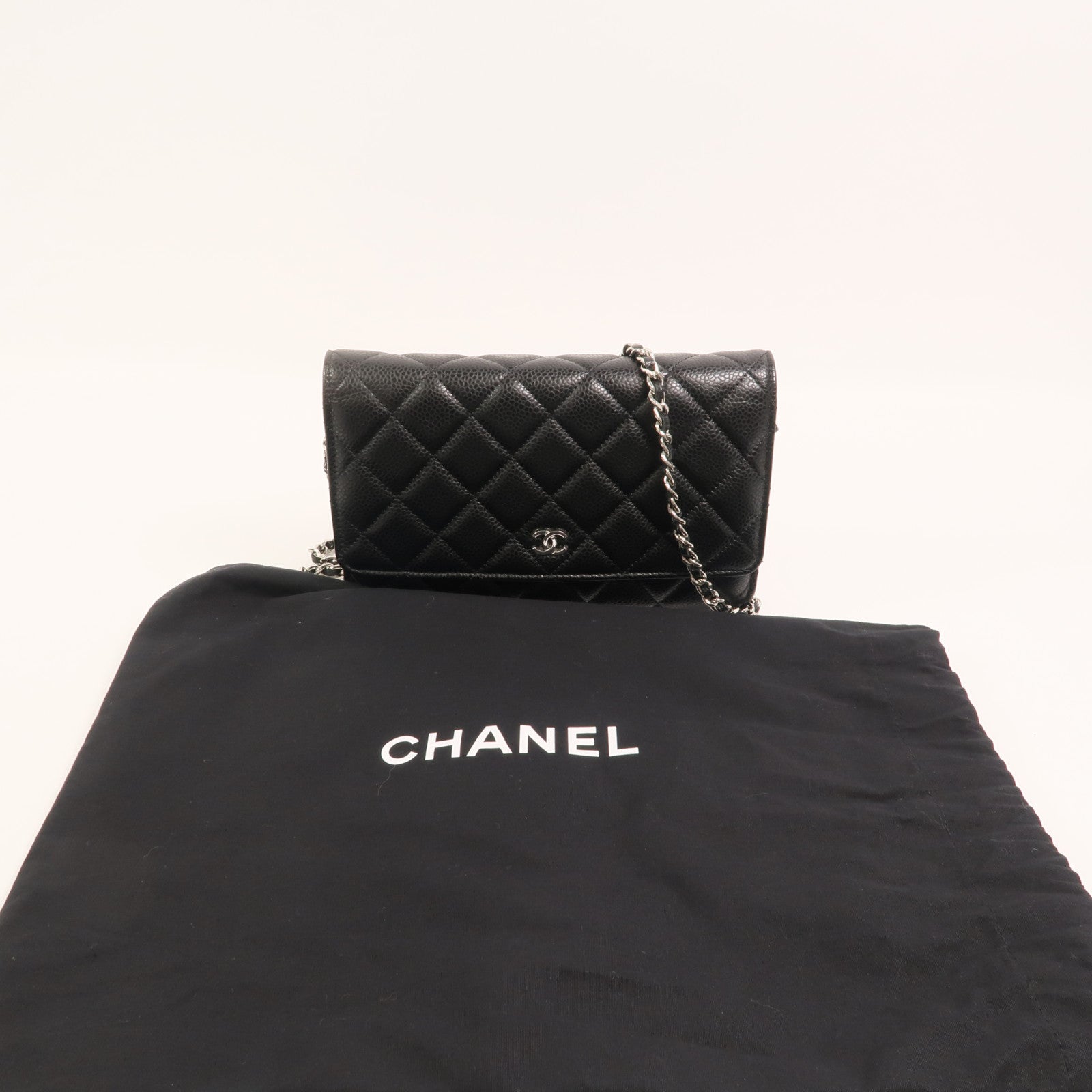 CHANEL 牛皮皮革WOC Wallet On Chain鏈帶肩背袋