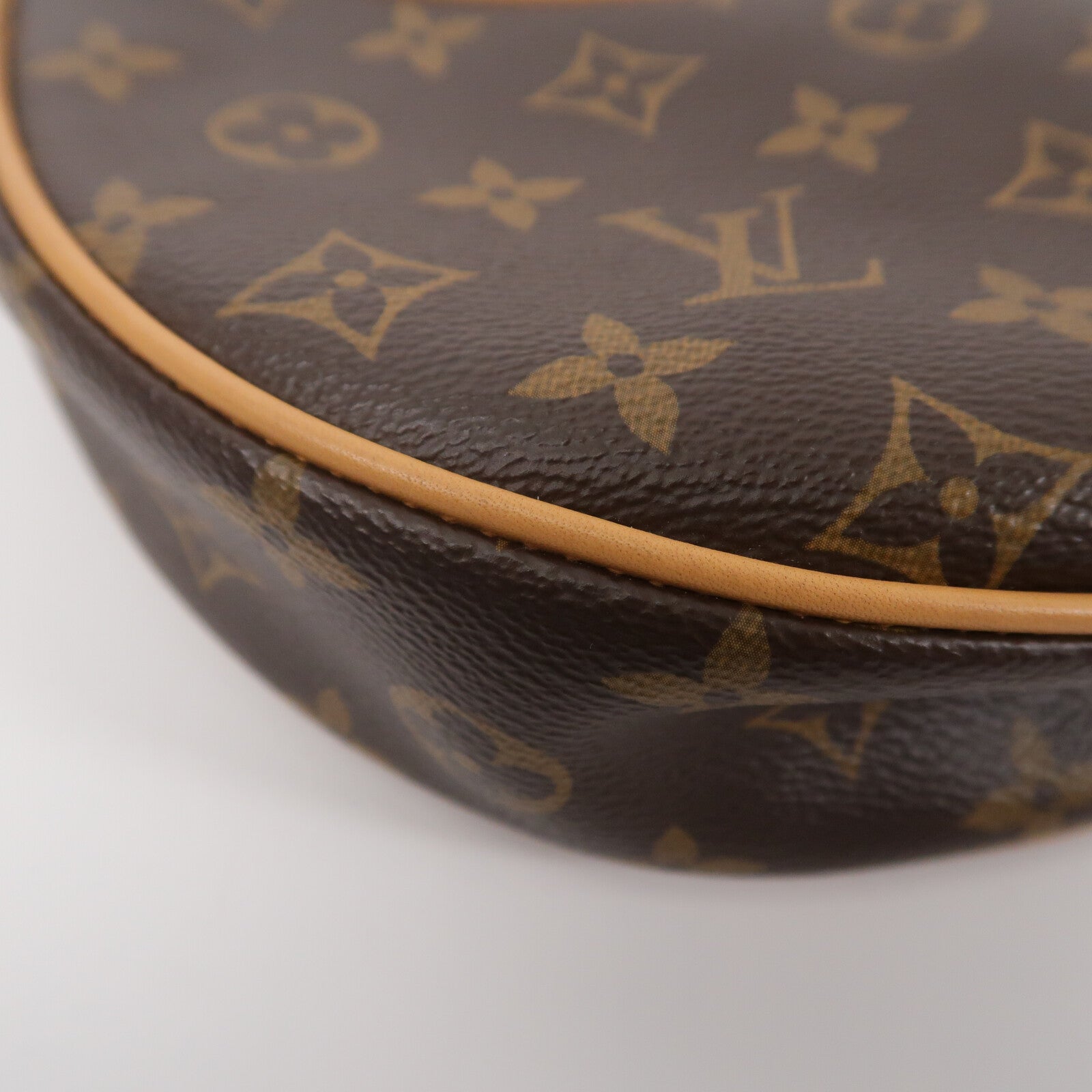 LOUIS VUITTON Monogram Loop肩背袋