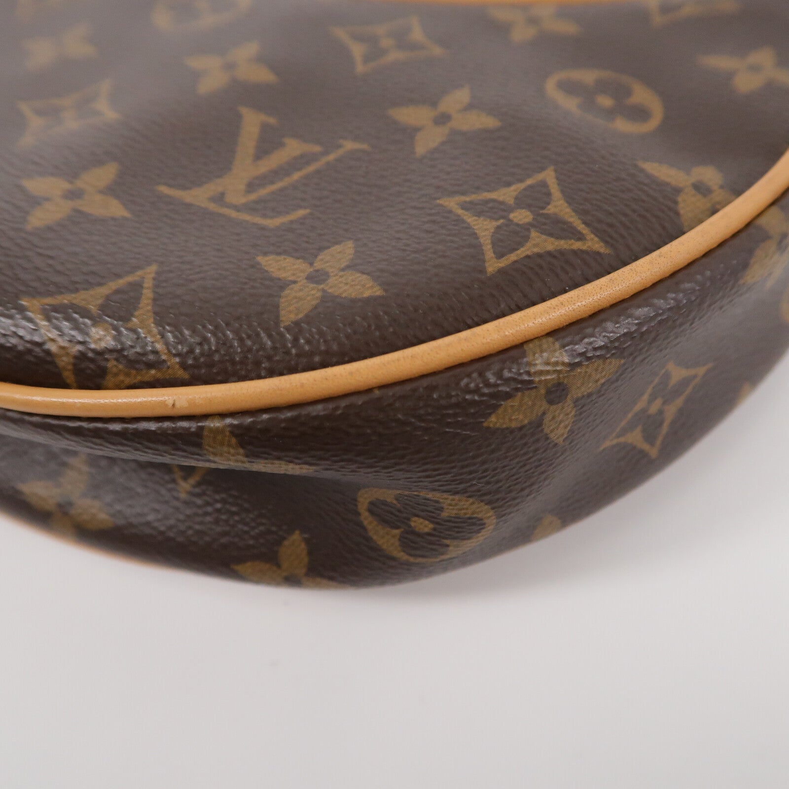 LOUIS VUITTON Monogram Loop肩背袋