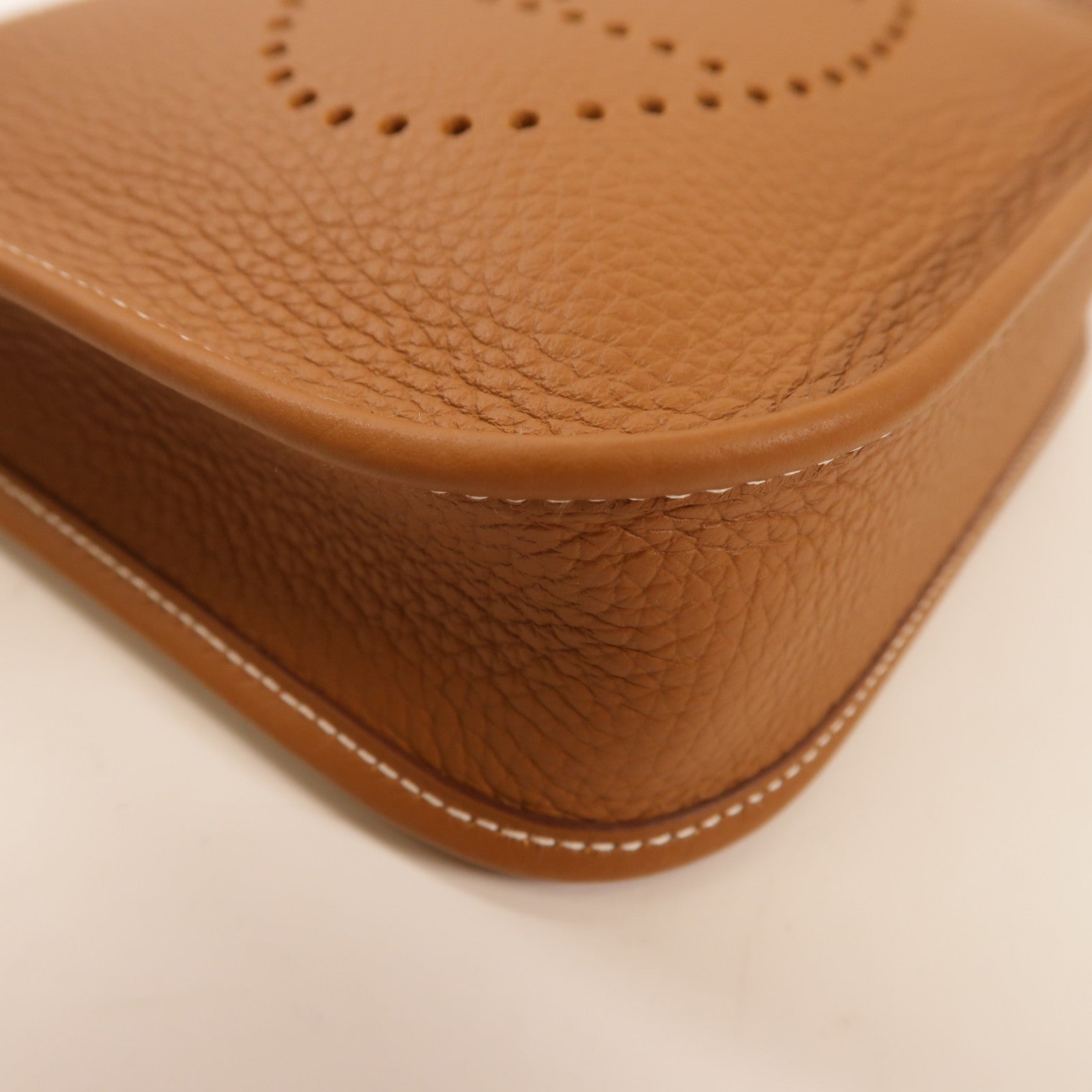 HERMES Clemence皮革EvelyneTPM金扣肩背袋Gold