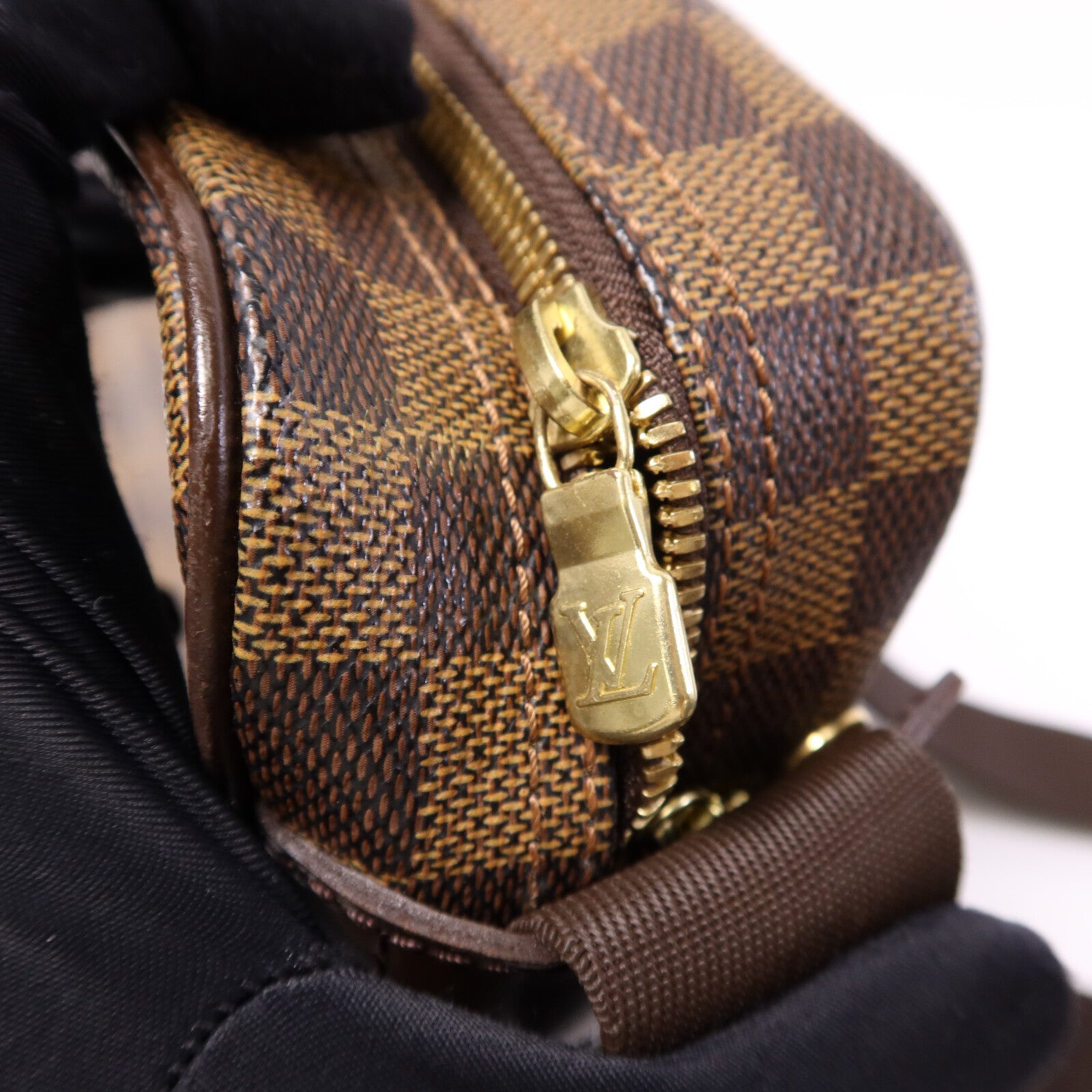 LOUIS VUITTON Damier Olaf PM肩背袋