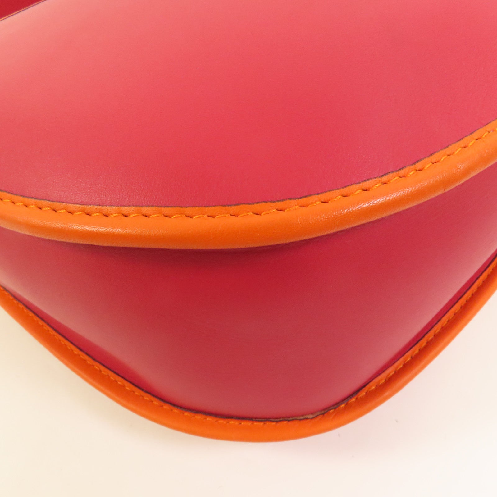 LOEWE 牛皮皮革Shoulder Bag肩背袋