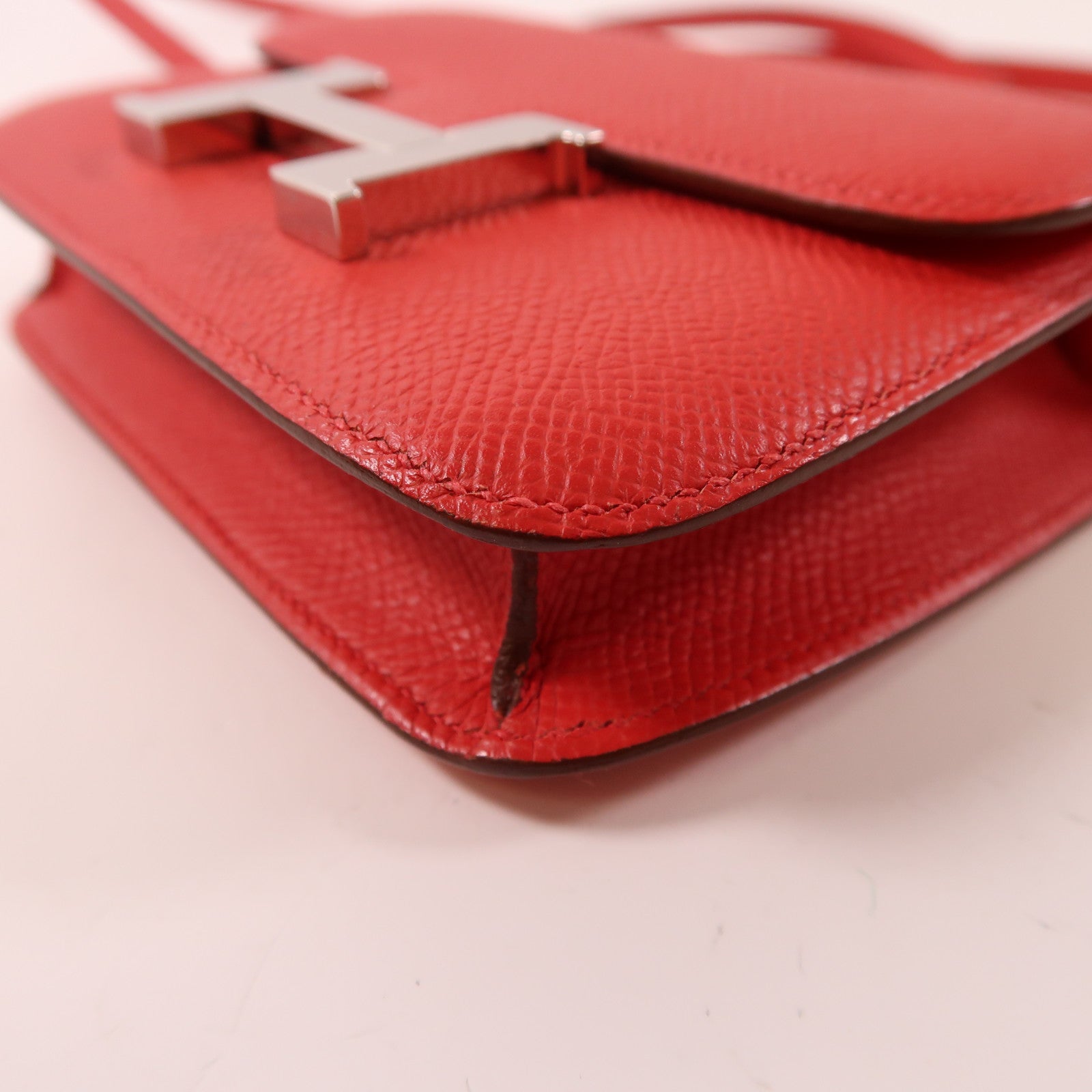 HERMES Epsom皮革Constance Micro銀扣肩背袋