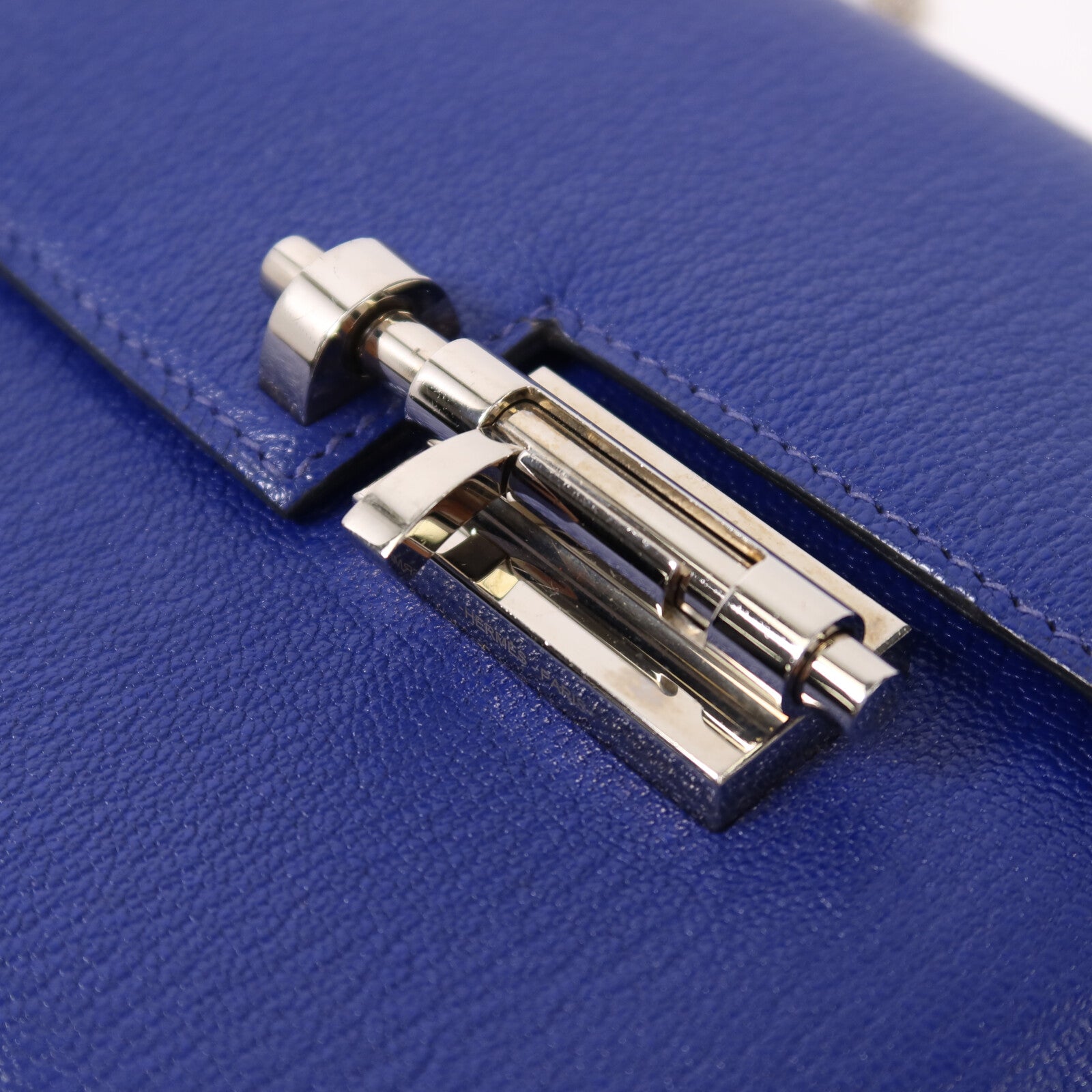 HERMES Chevre皮革Verrou Mini銀扣鏈帶肩背袋Bleu Electrique