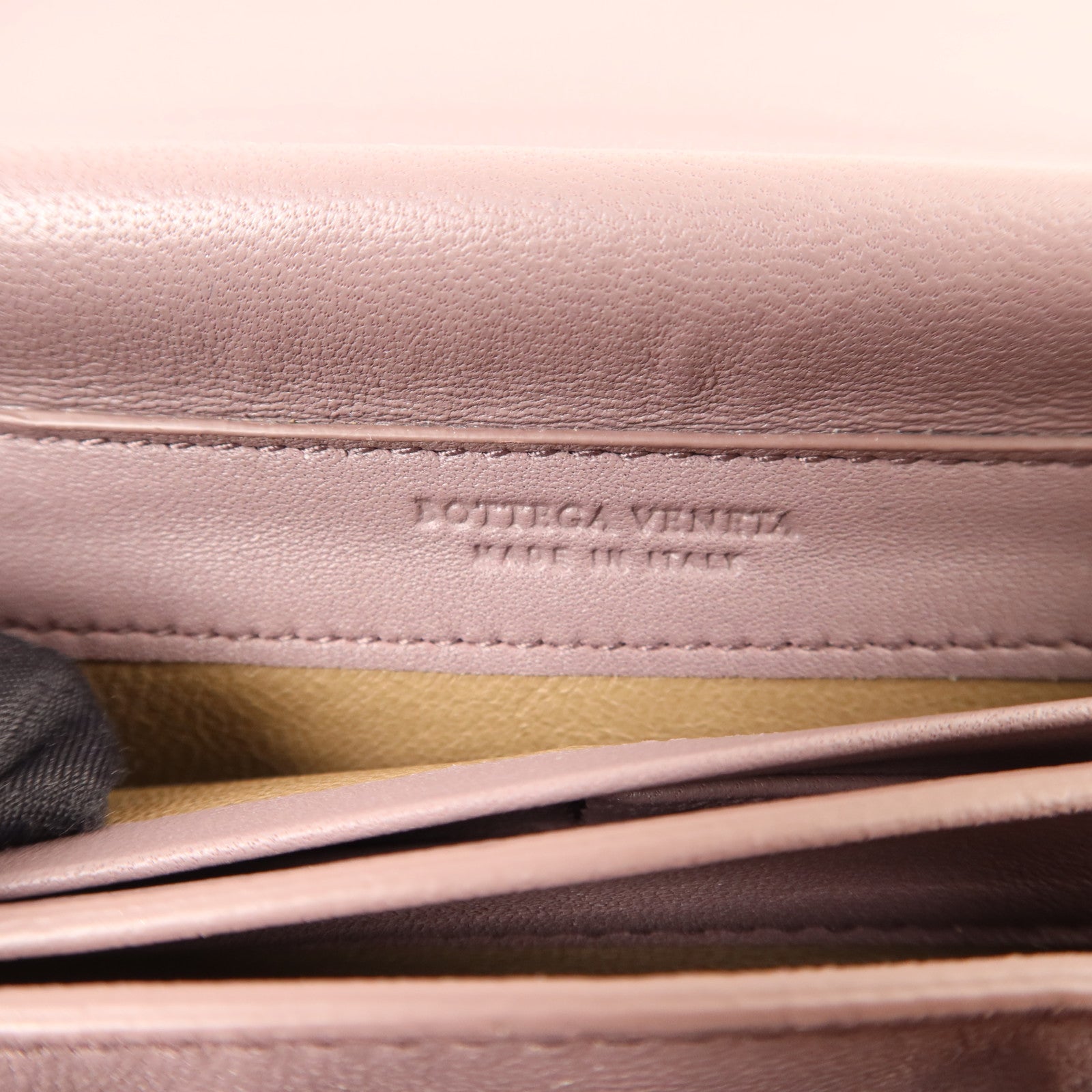 BOTTEGA VENETA 羊皮皮革Wallet On Chain鏈帶肩背袋