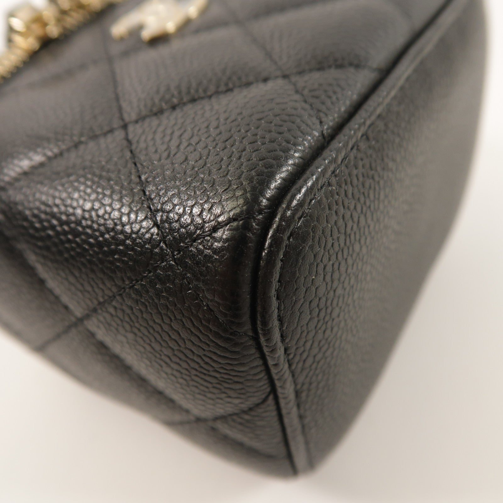 CHANEL 牛皮皮革Vanity Case鏈帶肩背袋