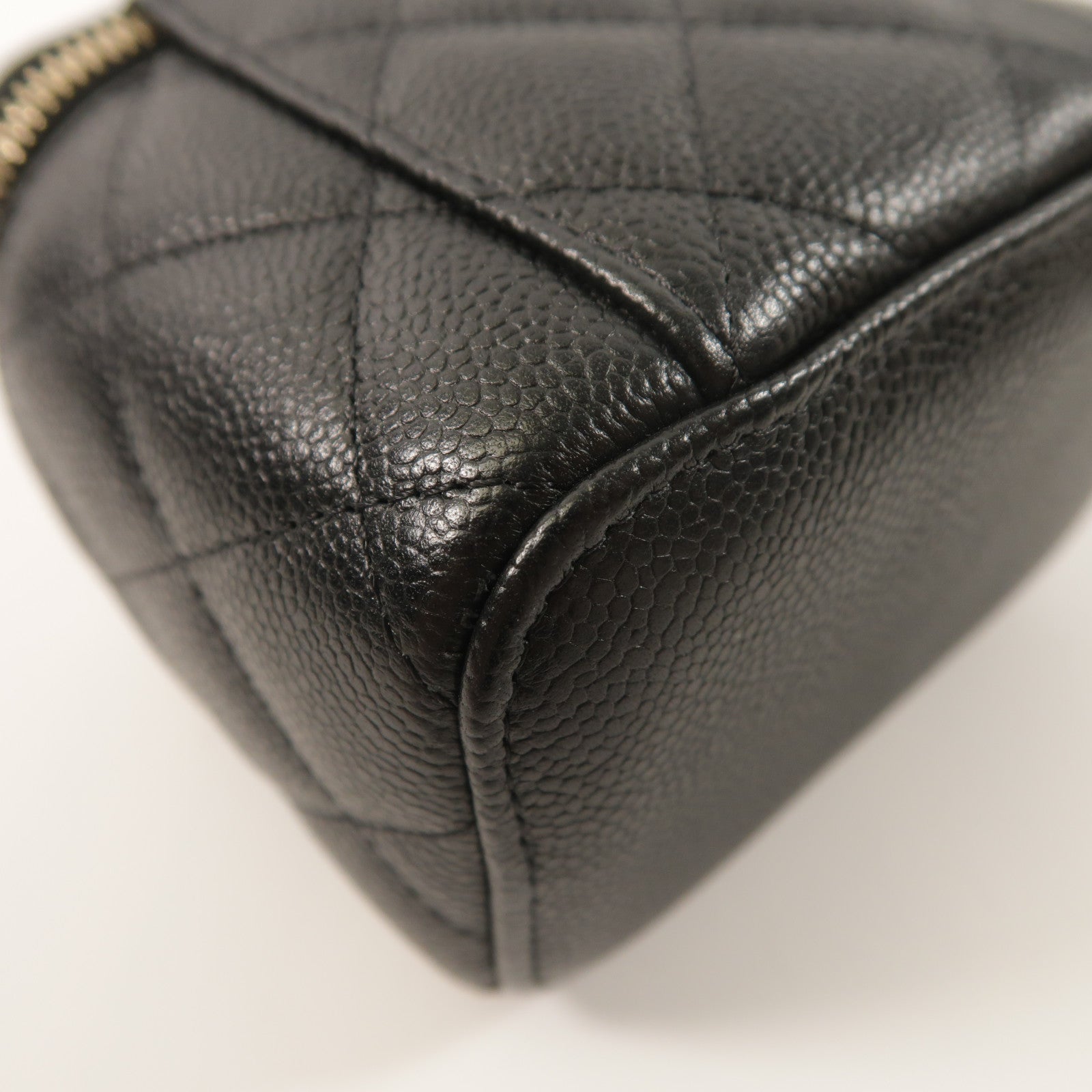 CHANEL 牛皮皮革Vanity Case鏈帶肩背袋