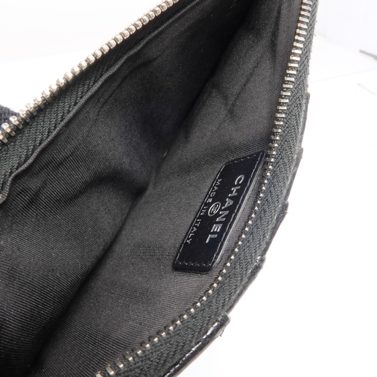 CHANEL 【激減優惠】牛皮皮革Phone Zipper Wallet銀扣長錢包