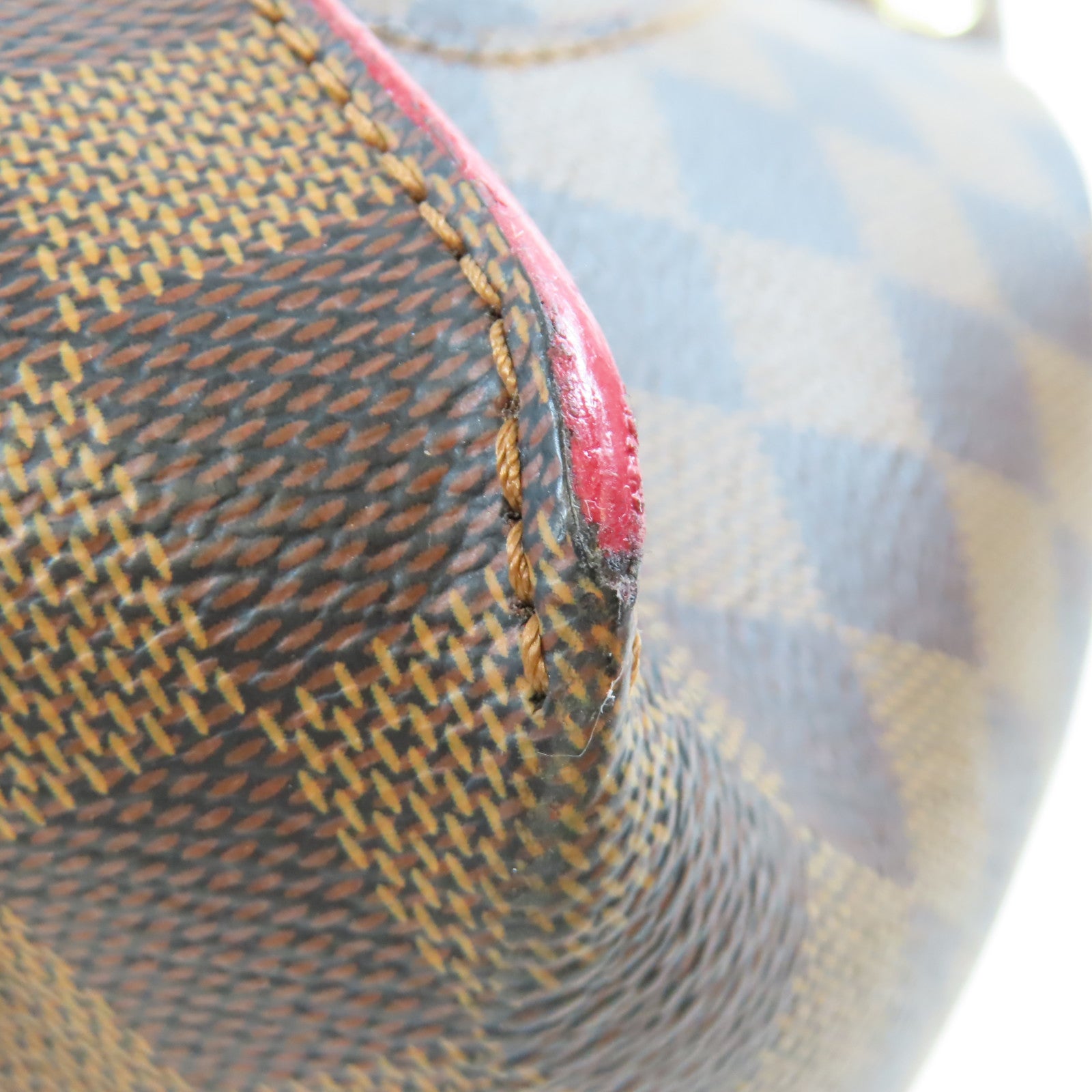 LOUIS VUITTON Damier Caissa Hobo金扣肩背袋棕色/紅色