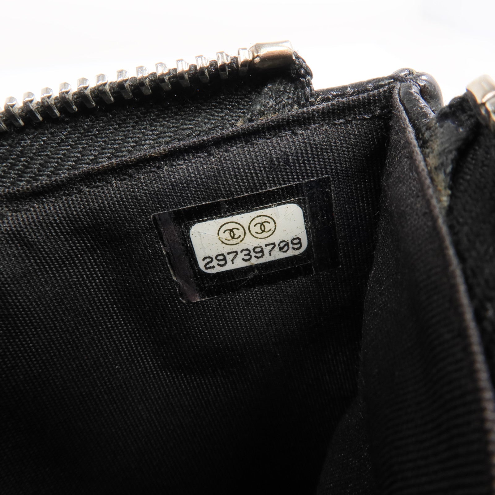 CHANEL 【激減優惠】牛皮皮革Phone Zipper Wallet銀扣長錢包