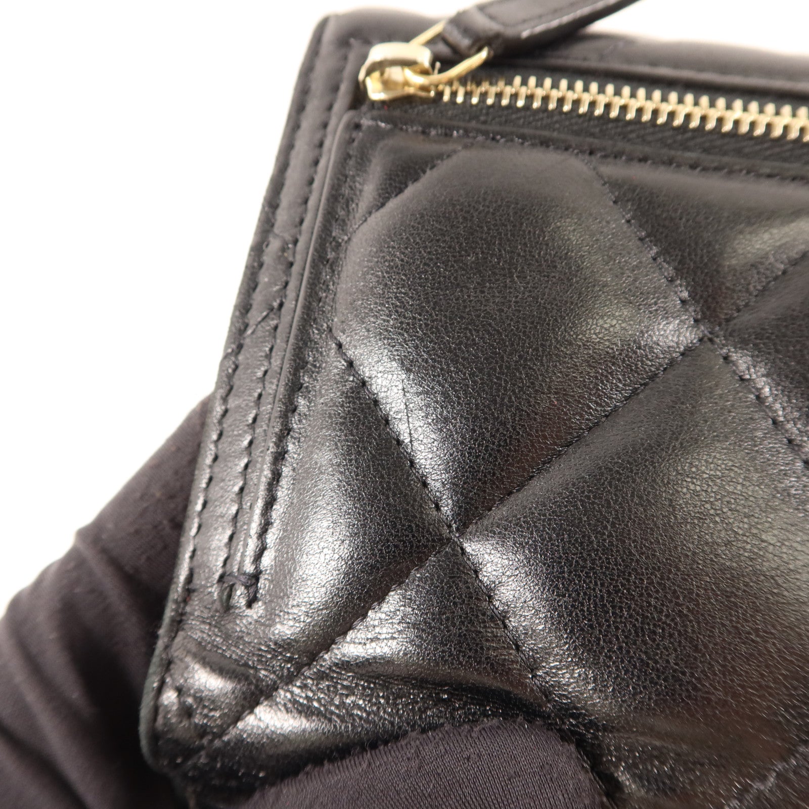 CHANEL 羊皮皮革C19 Trifold Wallet金扣錢包