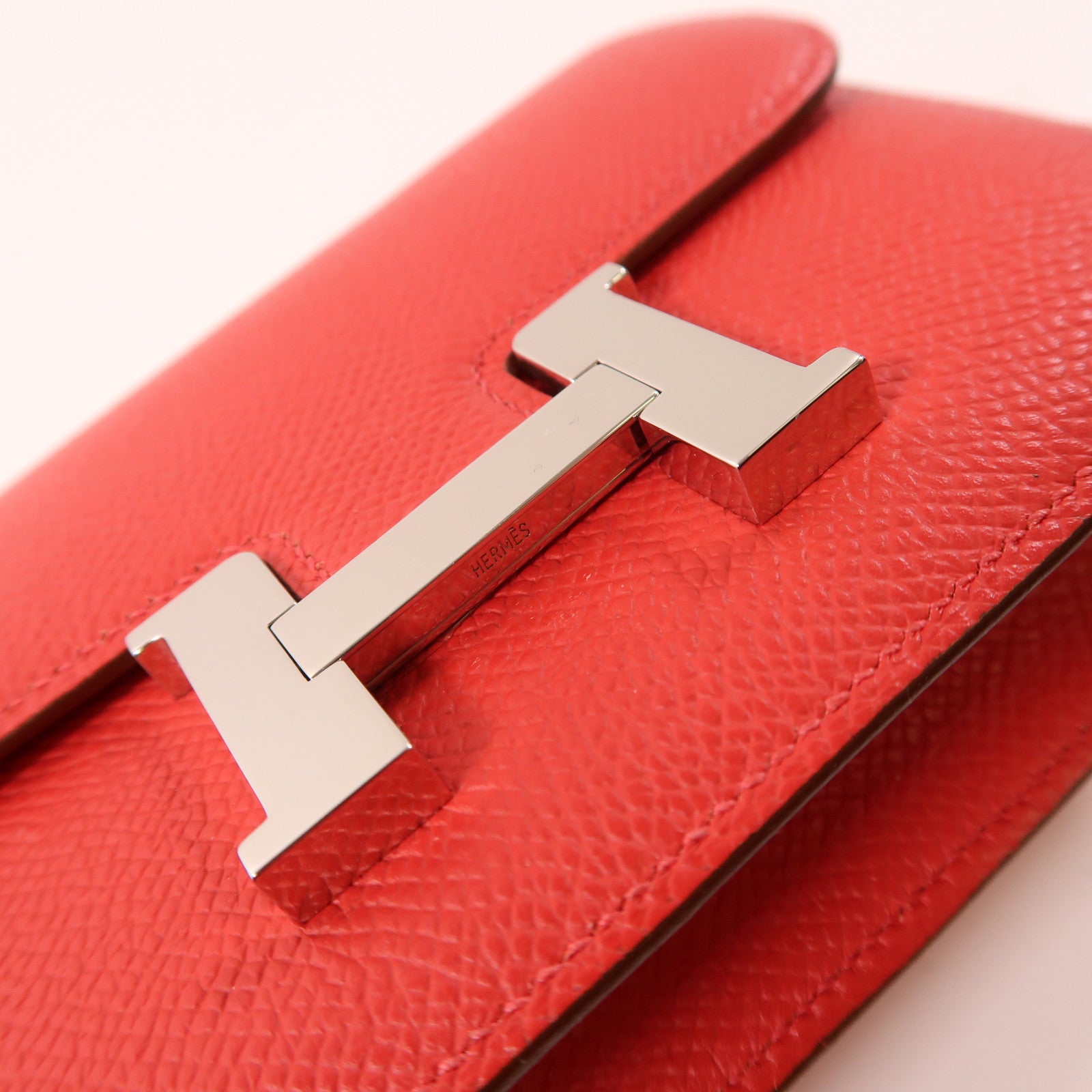 HERMES Epsom皮革Constance Micro銀扣肩背袋