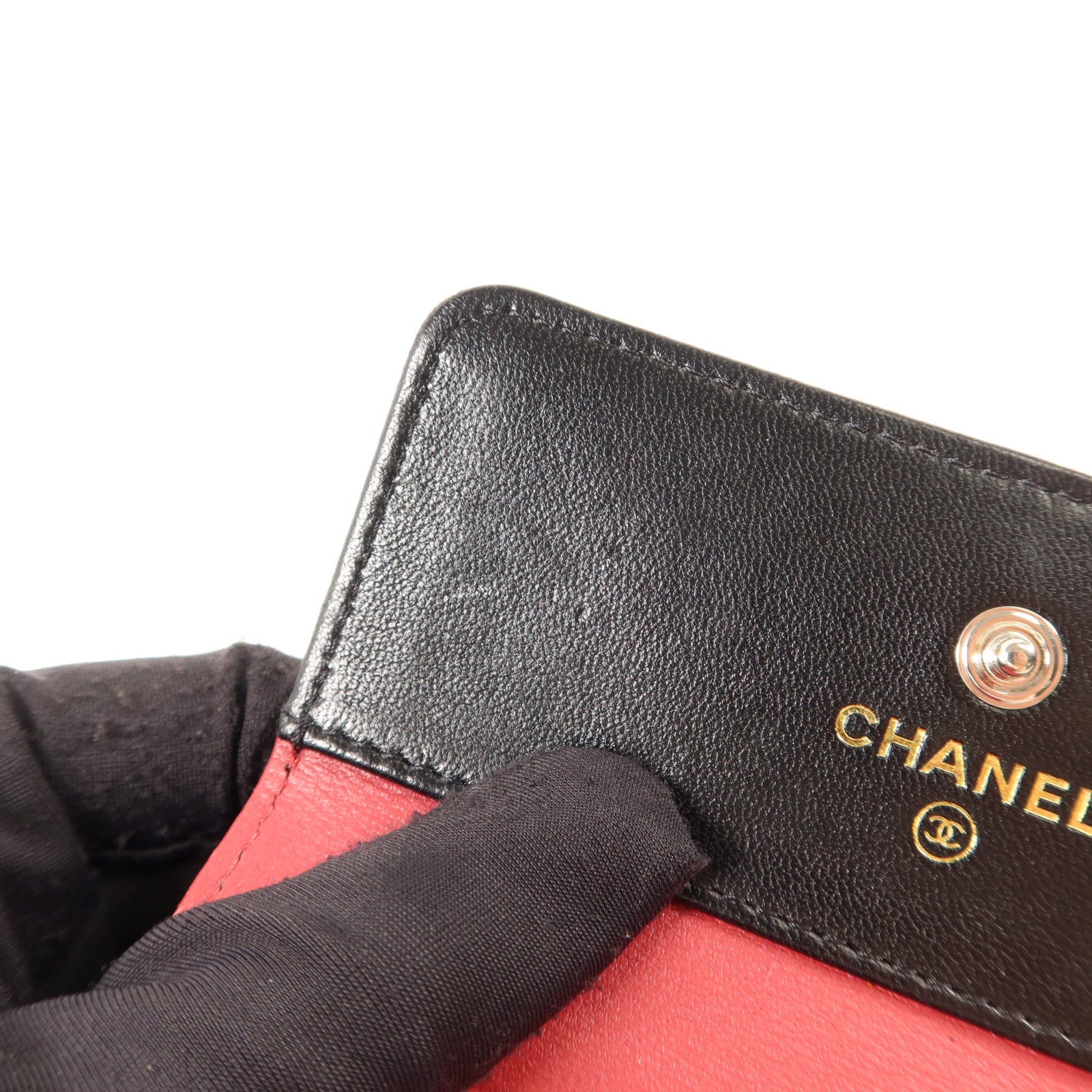 CHANEL 羊皮皮革C19 Trifold Wallet金扣錢包